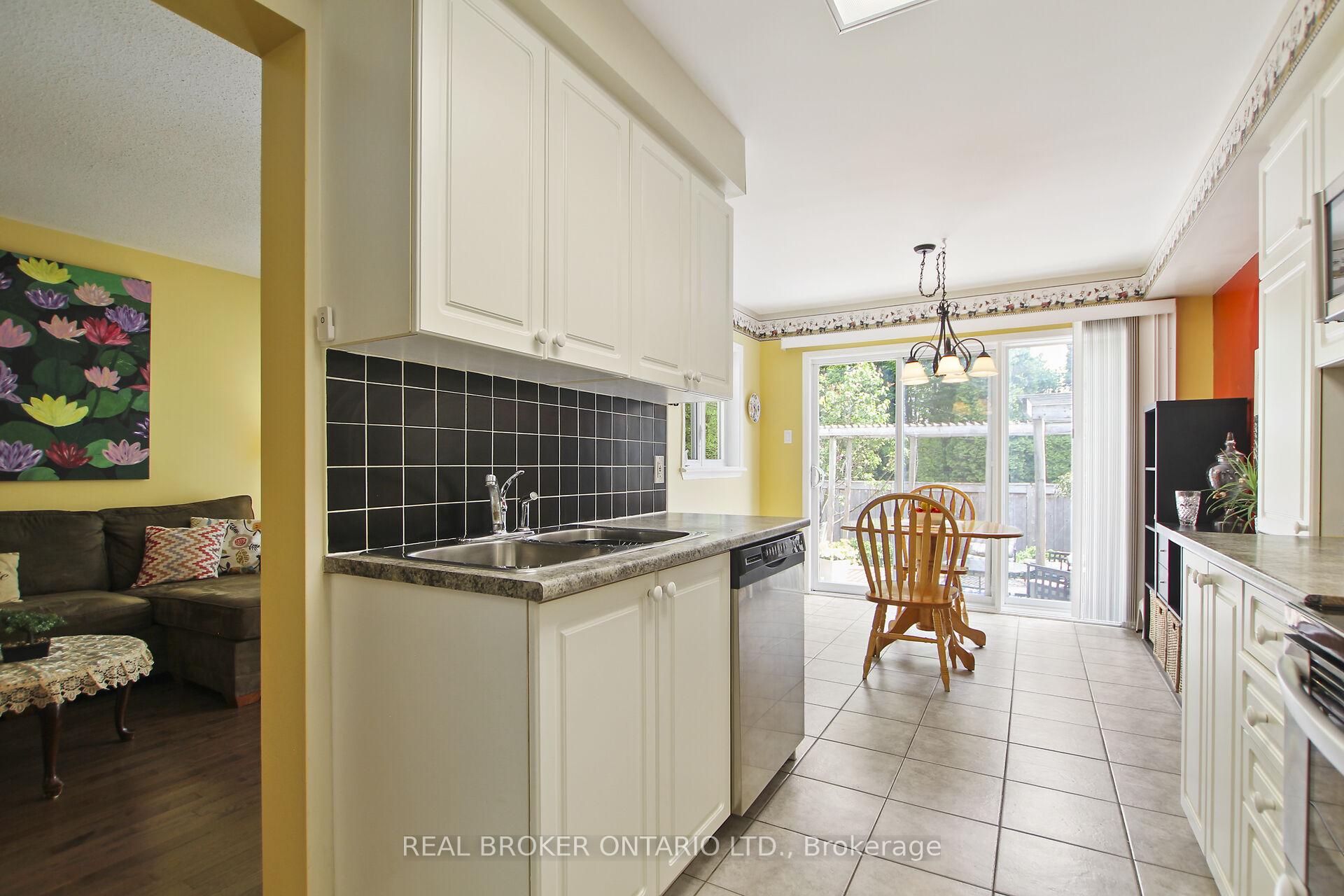 Photo 12 of 193 Deercroft Avenue, Ottawa, Barrhaven - Longfields — HOMEH