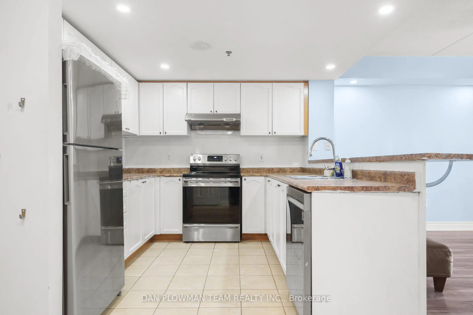 Photo 4 of Unit 201, 7428 Markham Road, Markham, Middlefield — HOMEH
