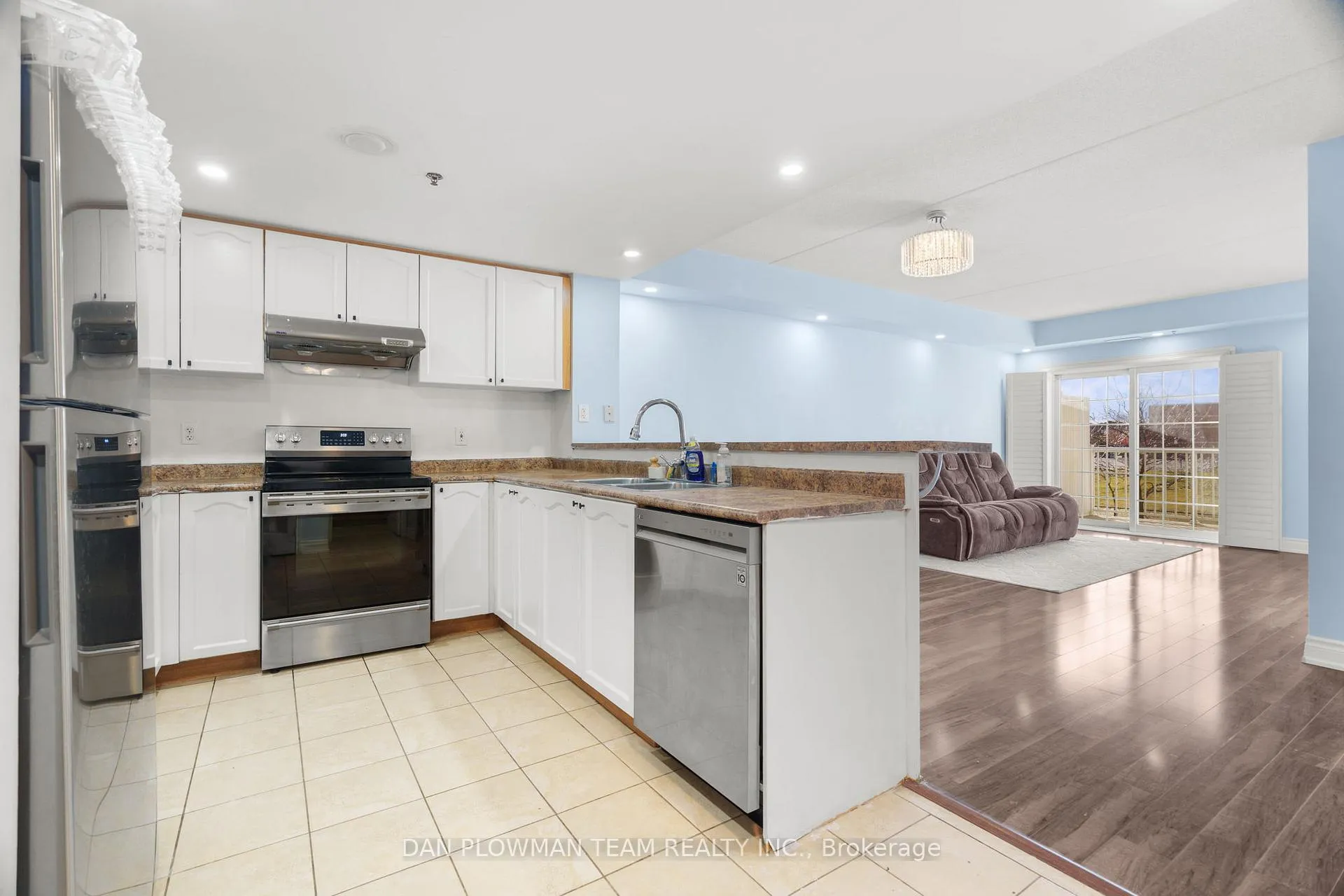 Photo 6 of Unit 201, 7428 Markham Road, Markham, Middlefield — HOMEH