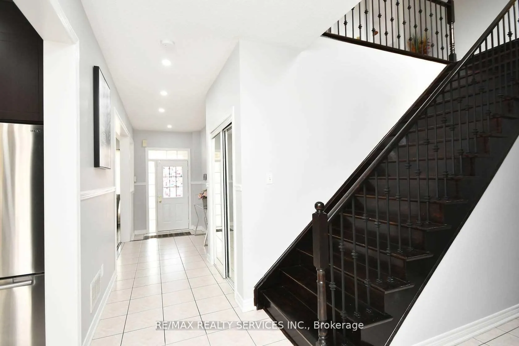 Photo 3 of 17 Eagle Plains (UPPER) Drive, Brampton, Sandringham-Wellington — HOMEH
