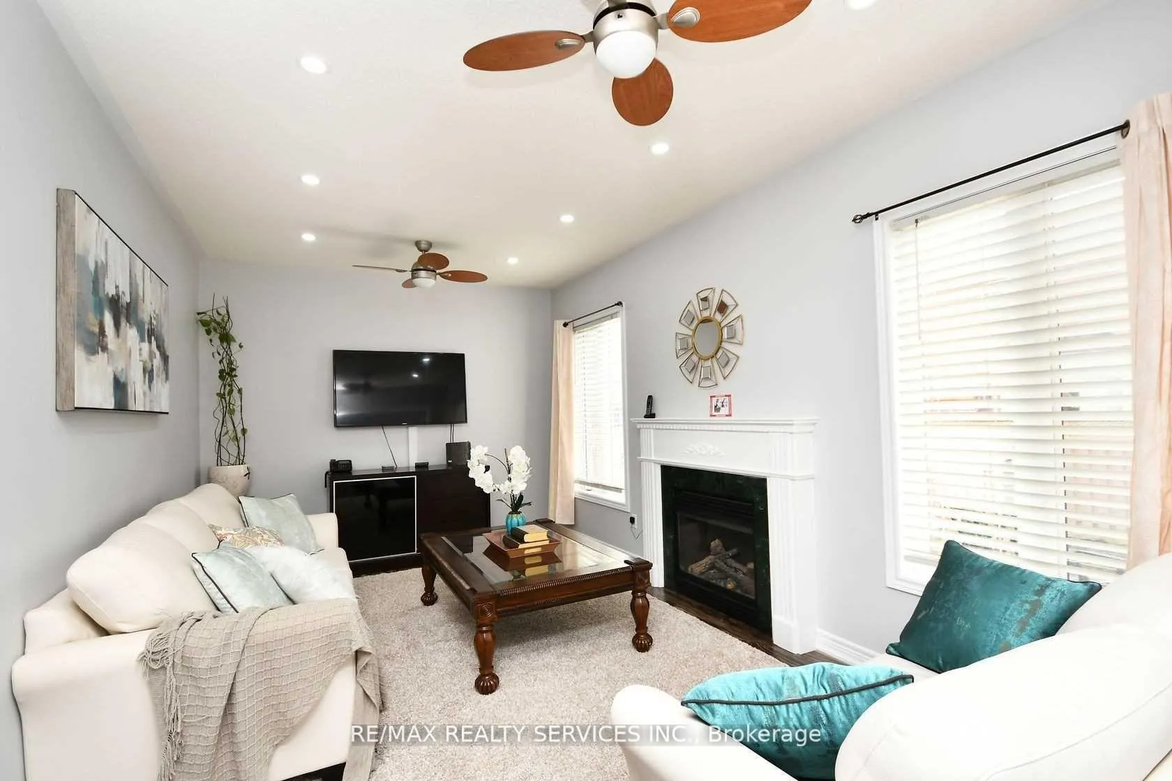 Photo 4 of 17 Eagle Plains (UPPER) Drive, Brampton, Sandringham-Wellington — HOMEH