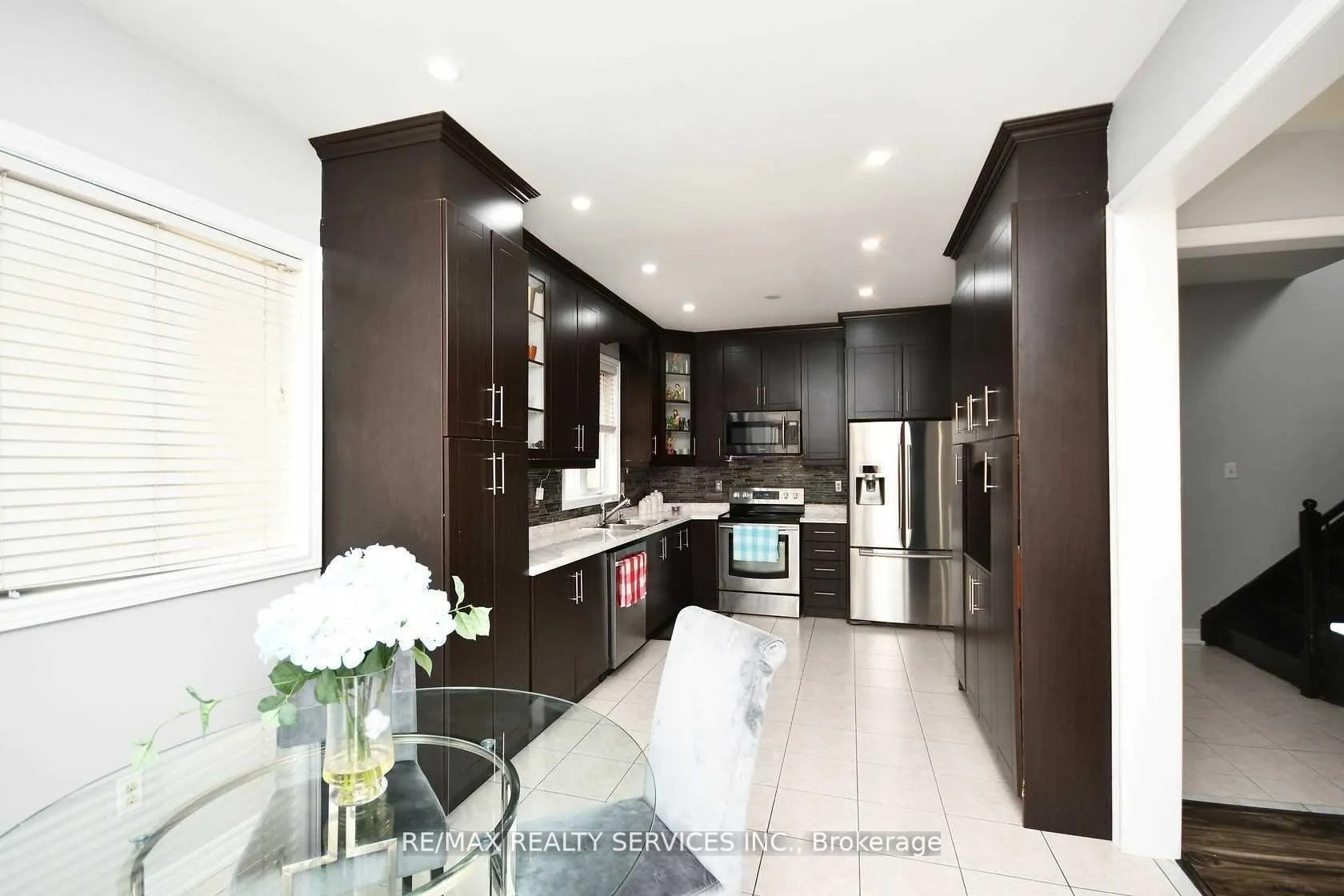 Photo 11 of 17 Eagle Plains (UPPER) Drive, Brampton, Sandringham-Wellington — HOMEH