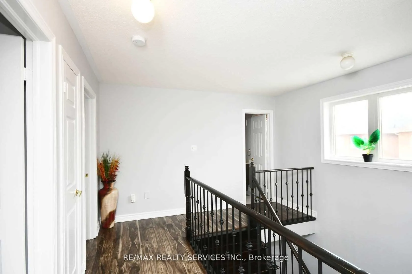 Photo 13 of 17 Eagle Plains (UPPER) Drive, Brampton, Sandringham-Wellington — HOMEH