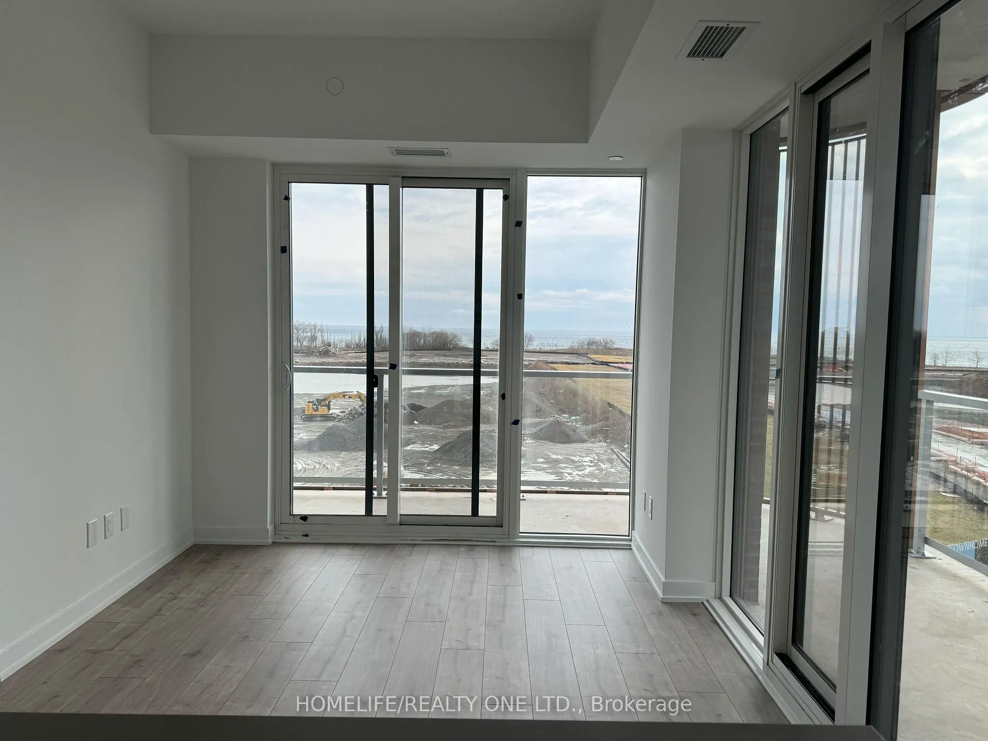 Front of Unit 421, 220 Missinnihe Way