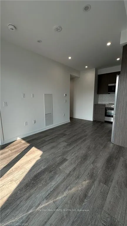 Photo 7 of Unit 410, 15 Wellington Street, Kitchener — HOMEH