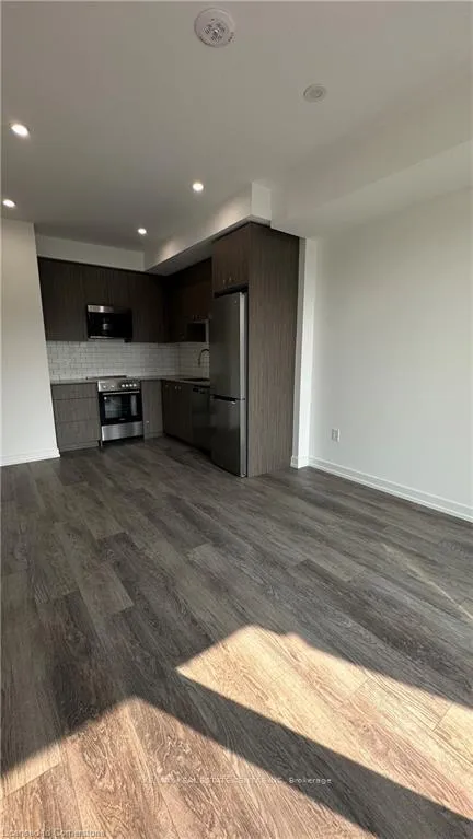 Photo 8 of Unit 410, 15 Wellington Street, Kitchener — HOMEH