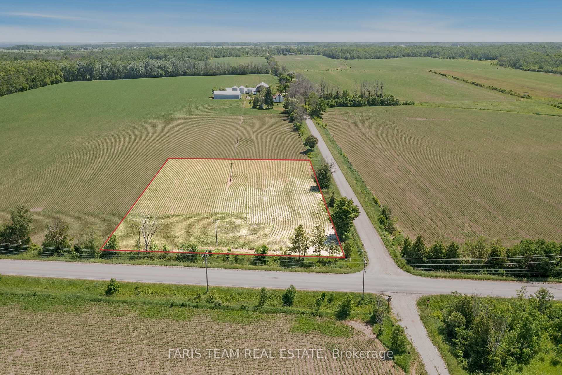 Front of 7046 Sideroad 30/31 Nottawasaga