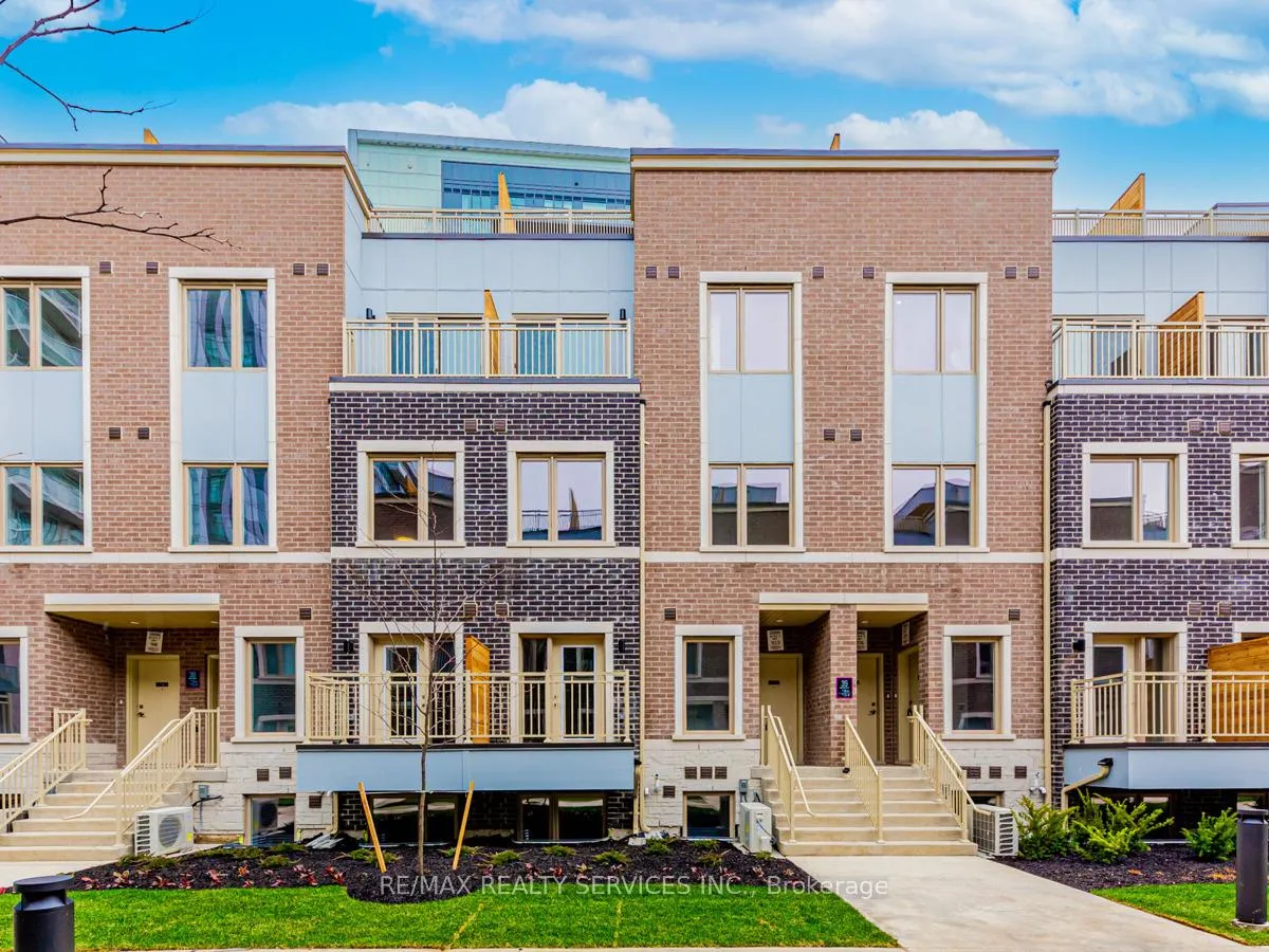 Front of Unit 77, 39 Honeycrisp Crescent