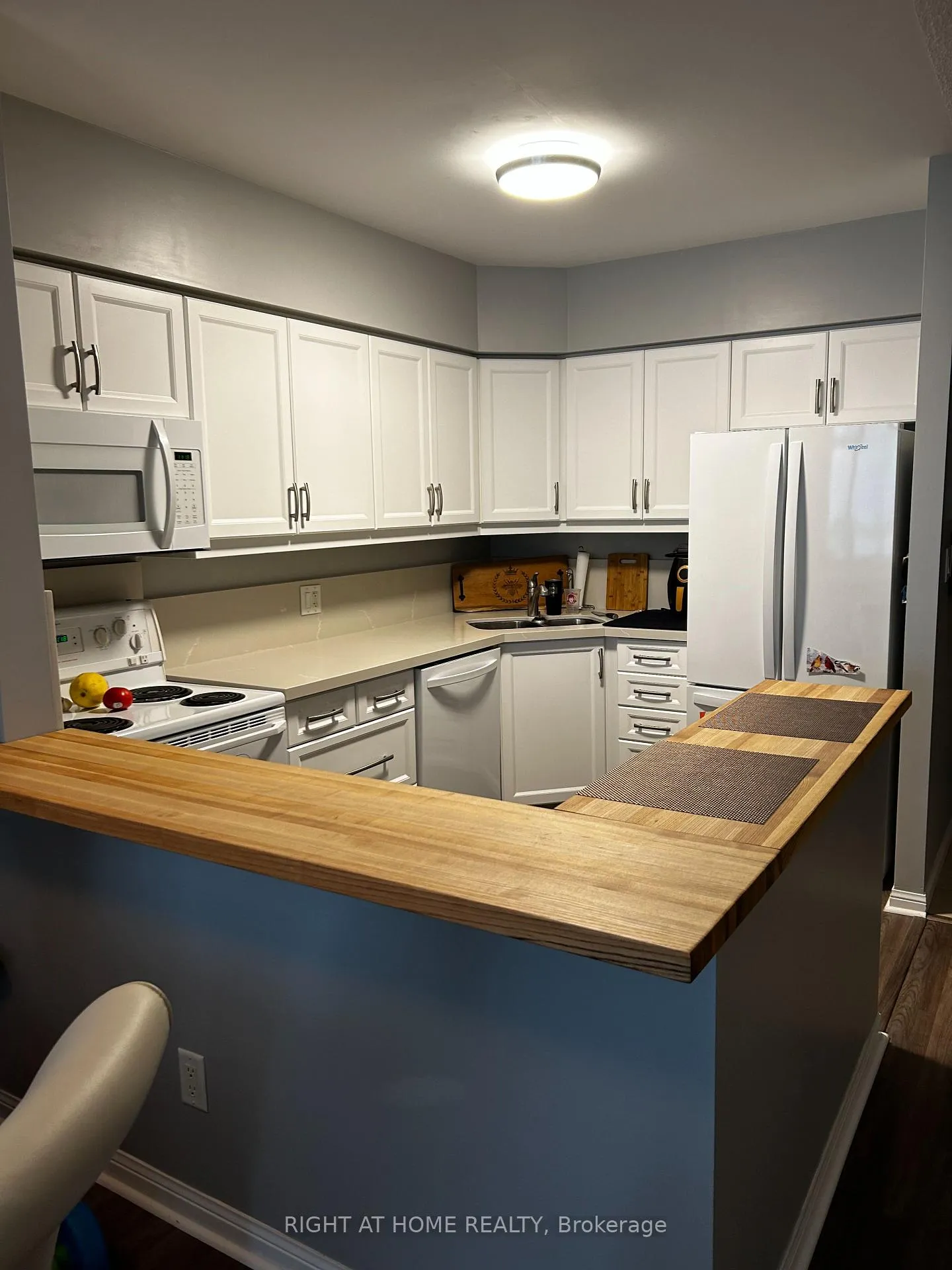 Photo 9 of Unit 203, 90 Dean Avenue, Barrie, Painswick South — HOMEH