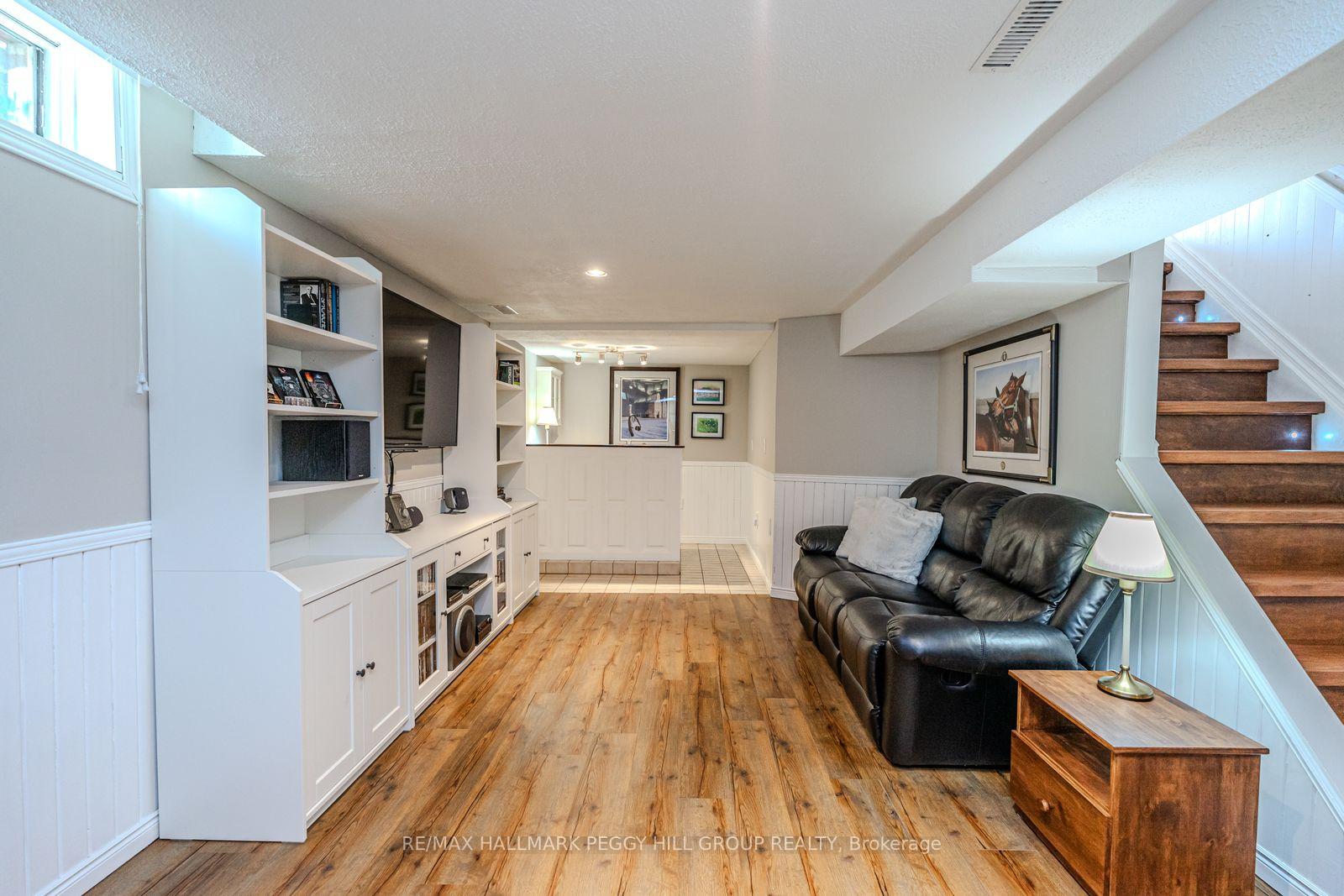 Photo 17 of 136 Oren Boulevard, Barrie, Sunnidale — HOMEH
