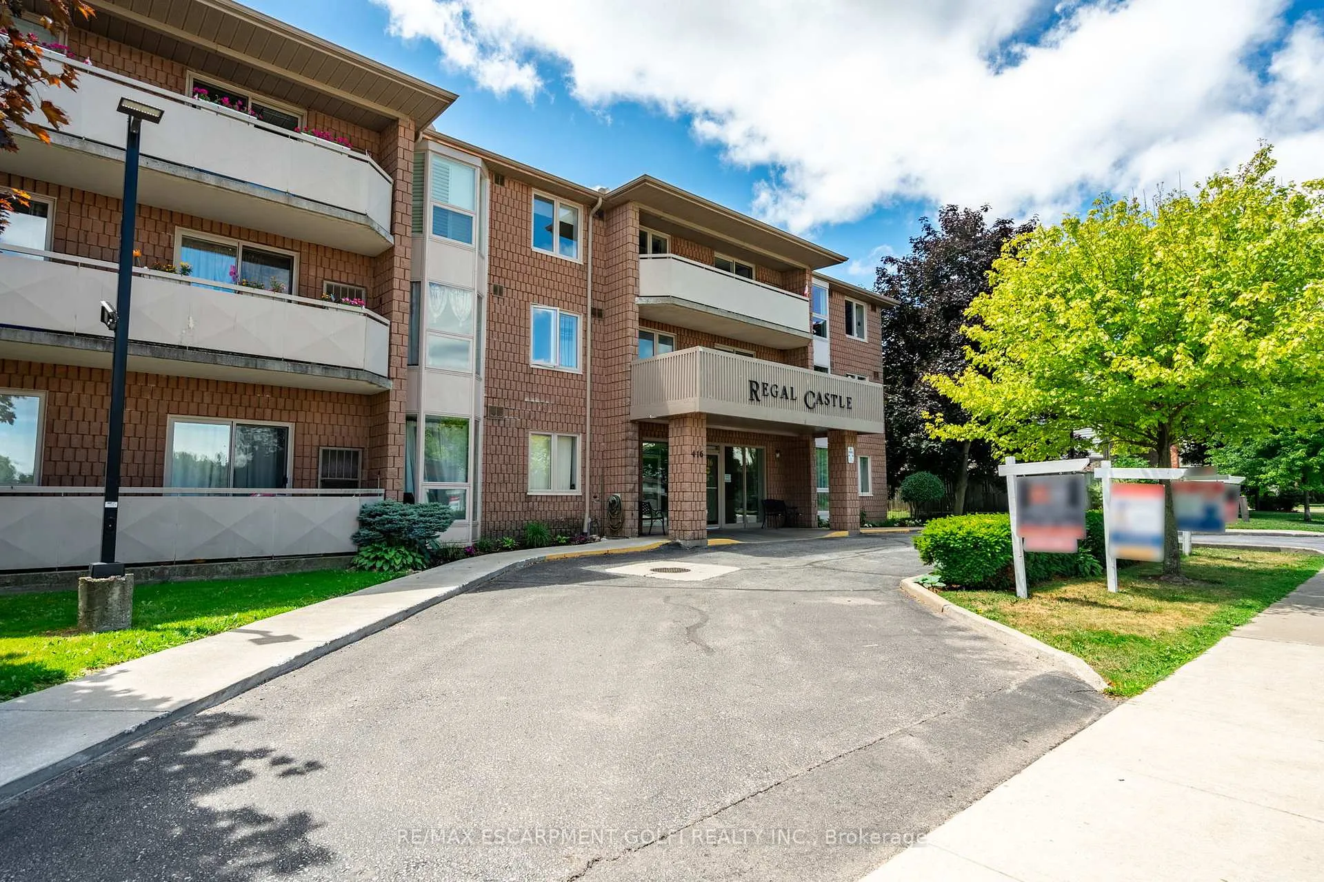 Photo 1 of Unit 109, 416 Limeridge Road E, Hamilton, Stoney Creek — HOMEH