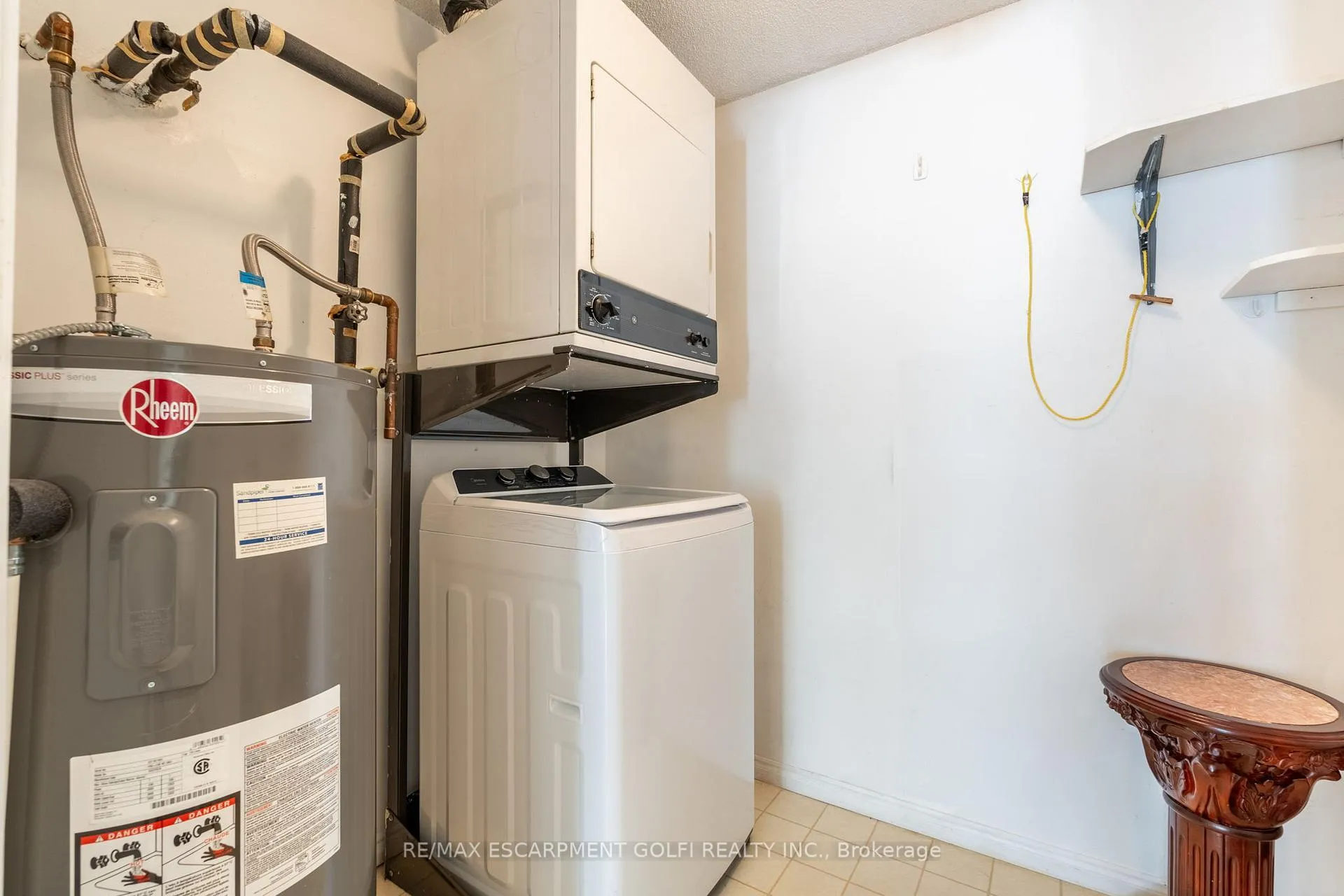 Photo 17 of Unit 109, 416 Limeridge Road E, Hamilton, Stoney Creek — HOMEH