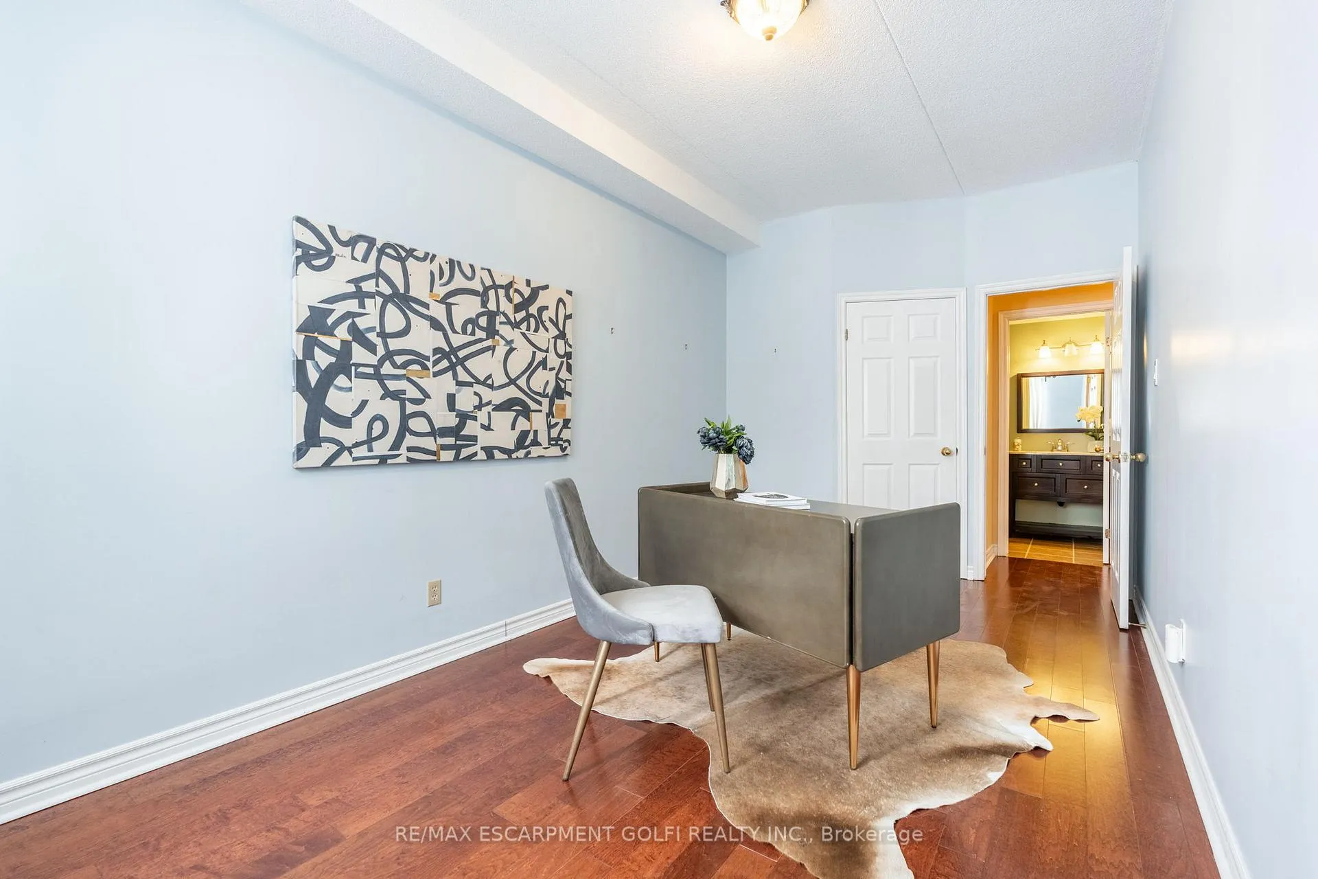 Photo 19 of Unit 109, 416 Limeridge Road E, Hamilton, Stoney Creek — HOMEH