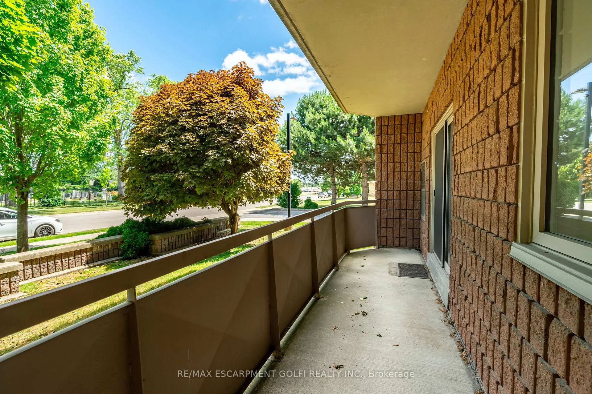 Photo 23 of Unit 109, 416 Limeridge Road E, Hamilton, Stoney Creek — HOMEH