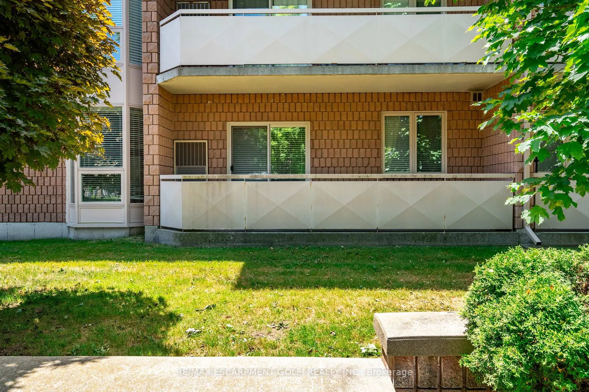 Photo 24 of Unit 109, 416 Limeridge Road E, Hamilton, Stoney Creek — HOMEH