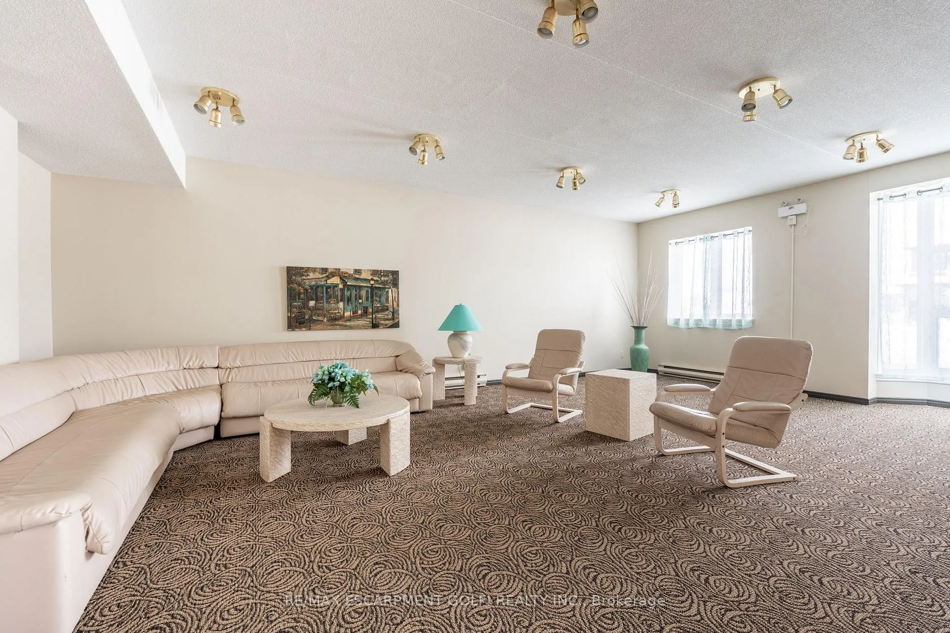 Photo 26 of Unit 109, 416 Limeridge Road E, Hamilton, Stoney Creek — HOMEH