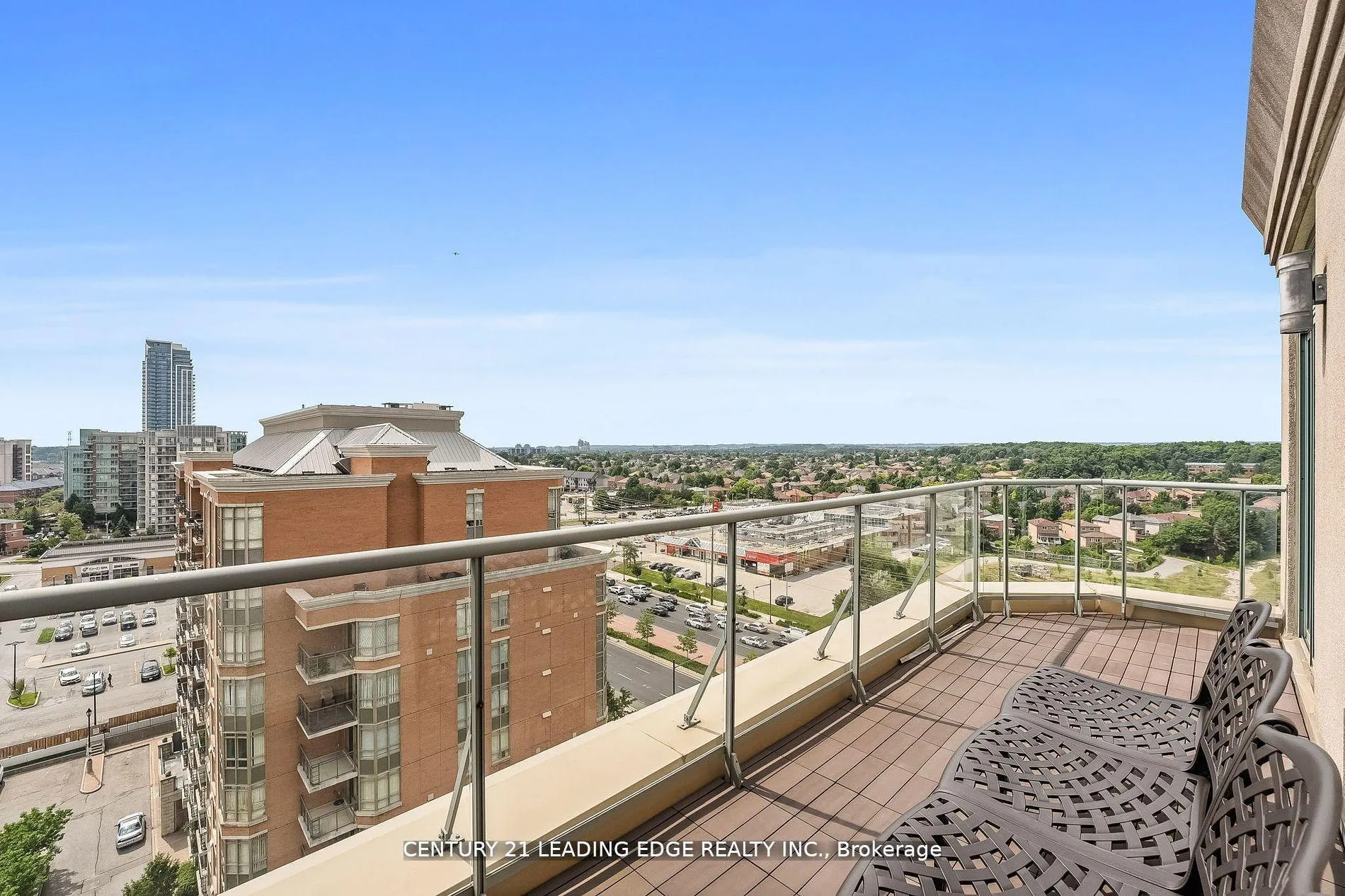 Photo 2 of Unit Ph6, 135 Pond Drive, Markham, Commerce Valley — HOMEH