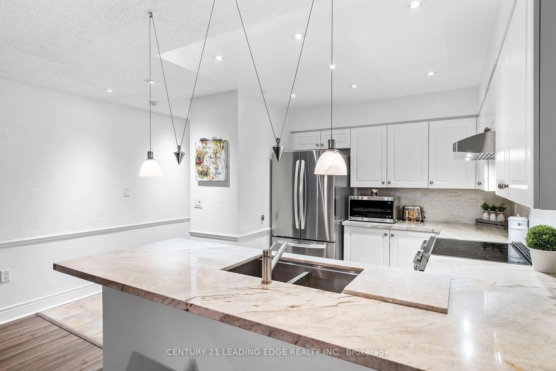 Photo 6 of Unit Ph6, 135 Pond Drive, Markham, Commerce Valley — HOMEH
