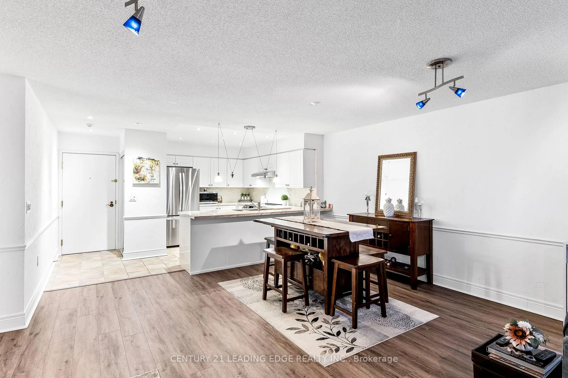 Photo 9 of Unit Ph6, 135 Pond Drive, Markham, Commerce Valley — HOMEH