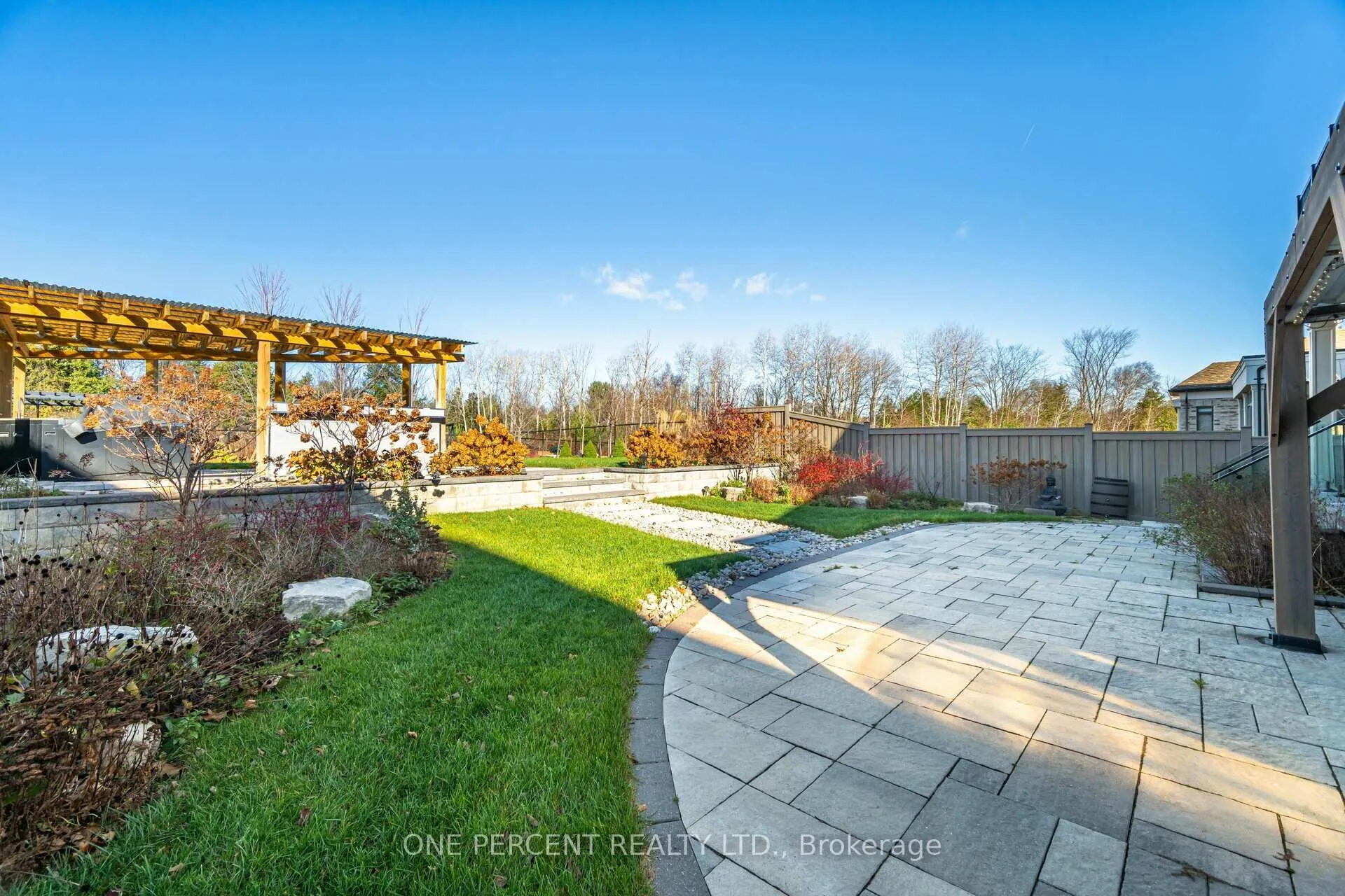 Photo 34 of 187 Carmichael Crescent, King, King City — HOMEH