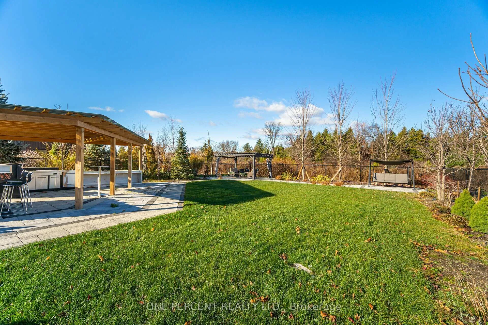 Photo 39 of 187 Carmichael Crescent, King, King City — HOMEH