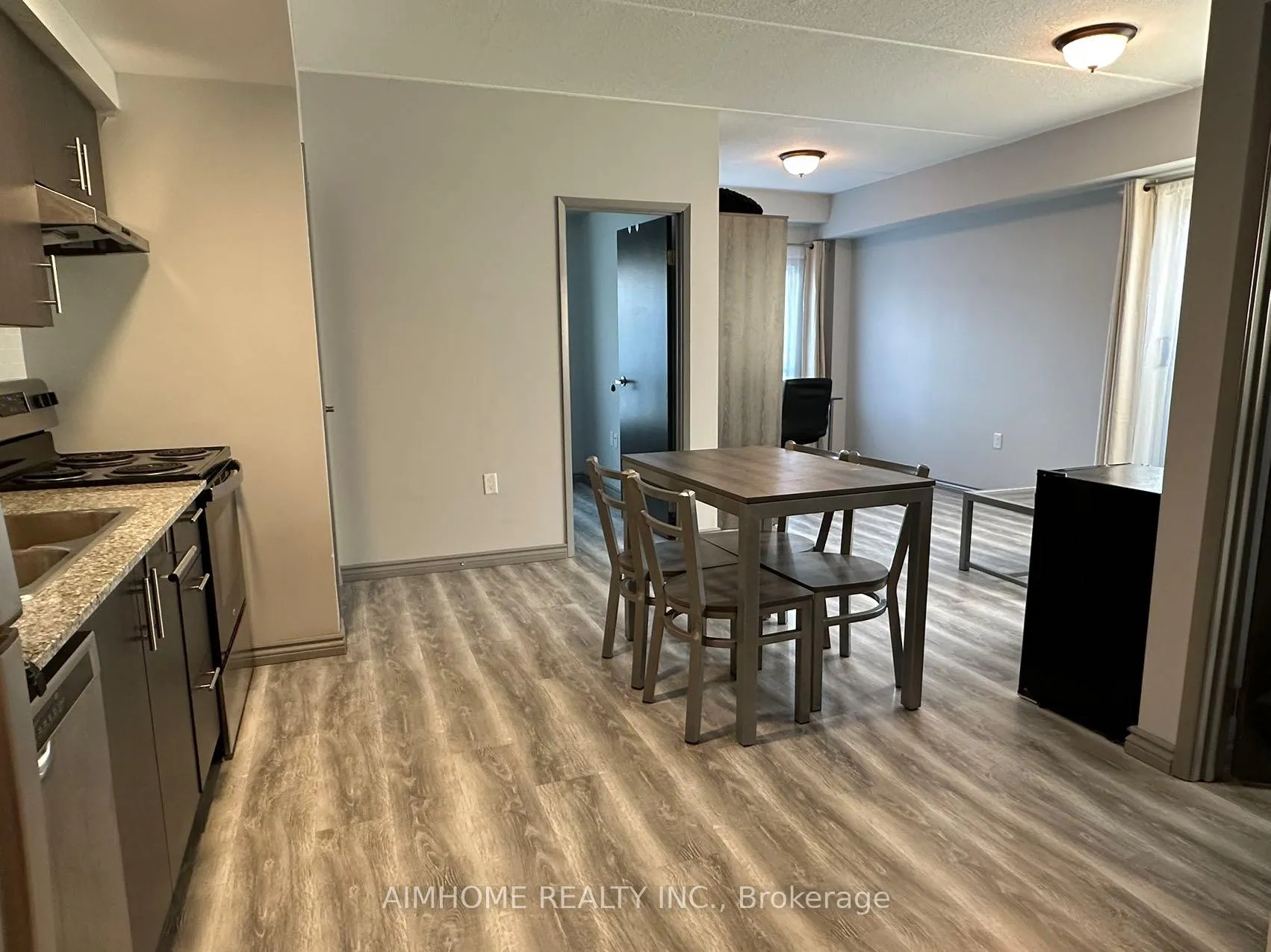 Photo 4 of Unit H607, 275 Larch Street, Waterloo — HOMEH