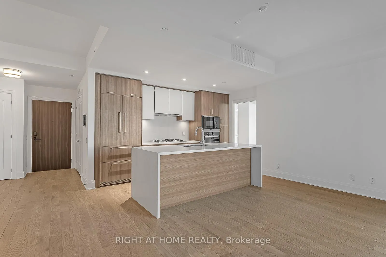 Photo 2 of Unit 225, 280 Howland Avenue, Toronto, Casa Loma — HOMEH