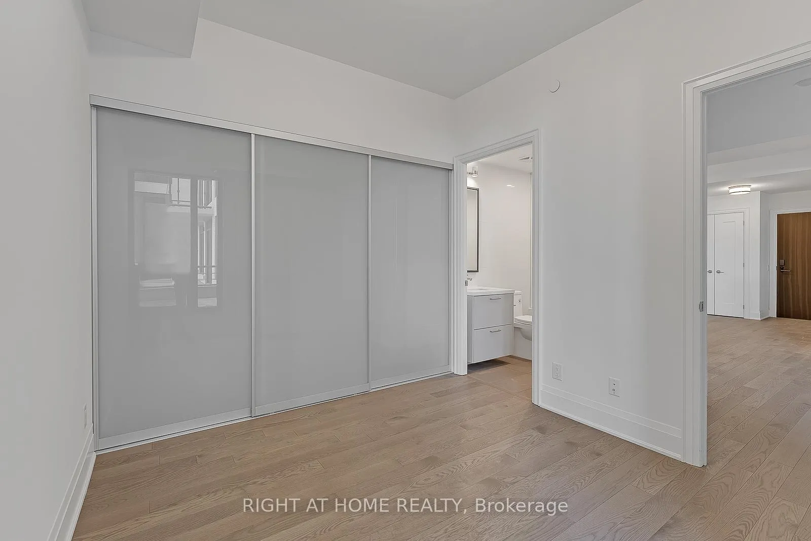 Photo 15 of Unit 225, 280 Howland Avenue, Toronto, Casa Loma — HOMEH