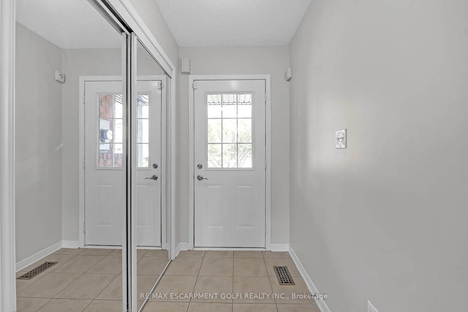 Photo 6 of Unit 12, 151 Green Road, Hamilton, Corman — HOMEH