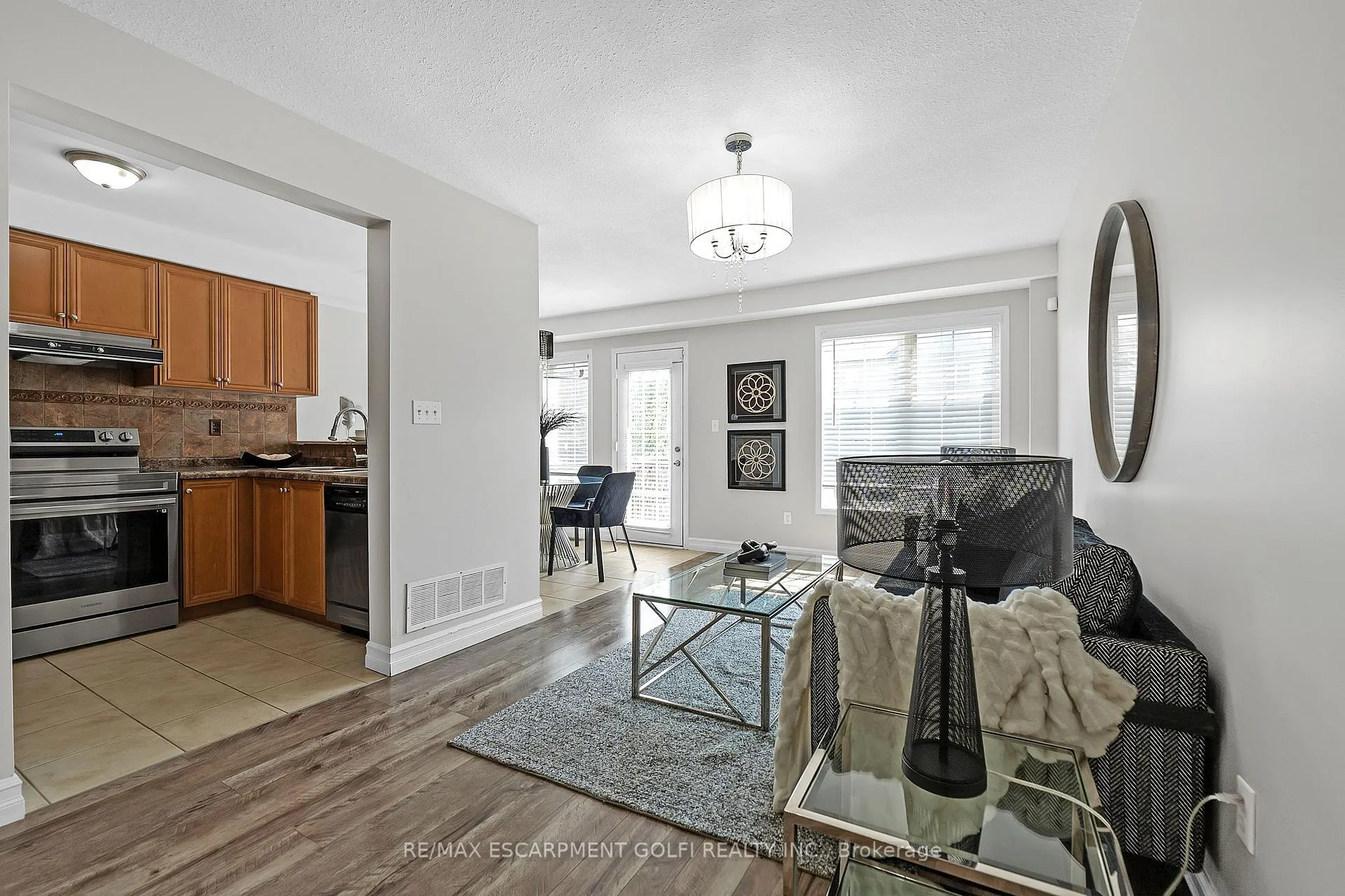 Photo 10 of Unit 12, 151 Green Road, Hamilton, Corman — HOMEH