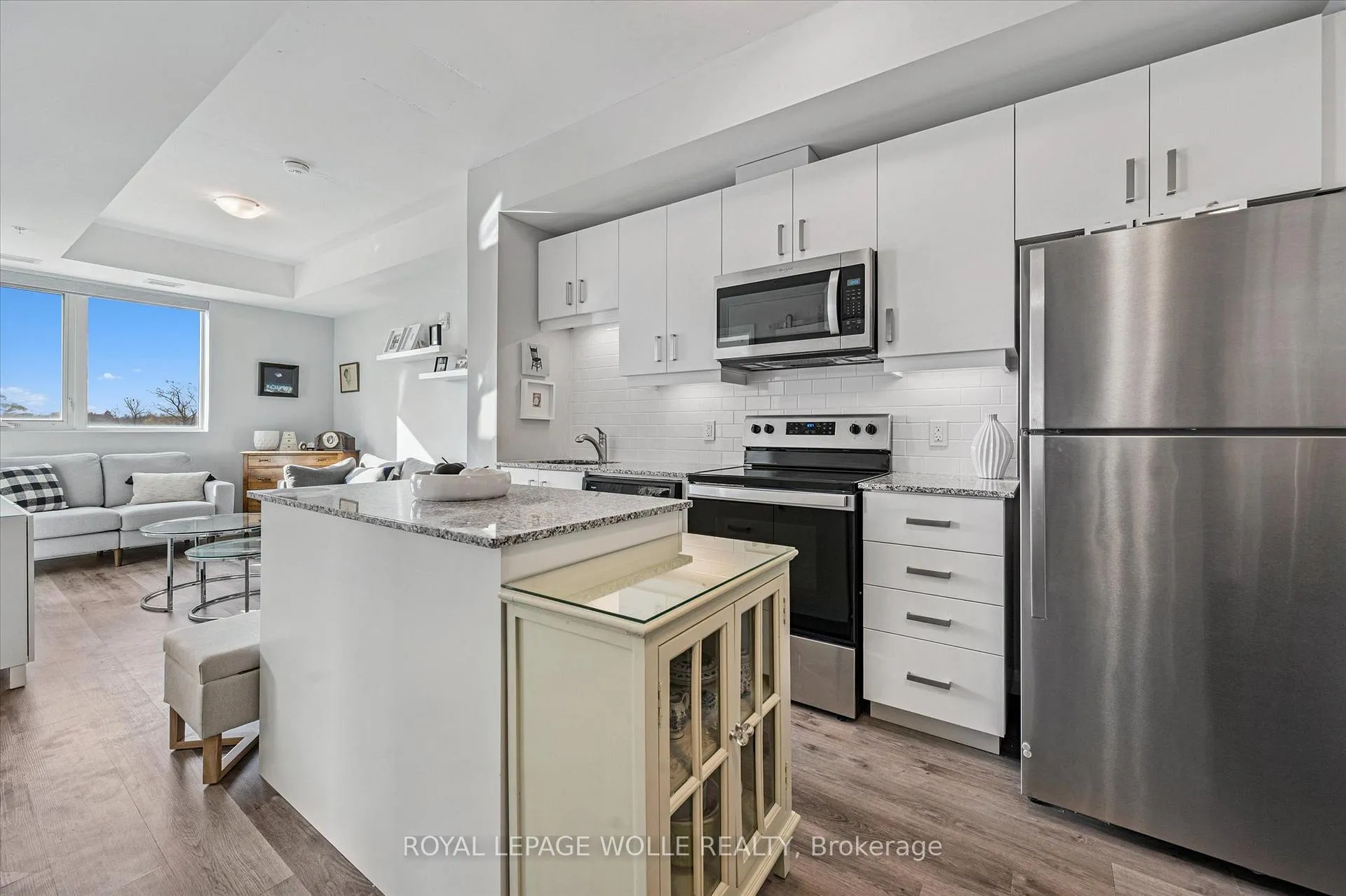 Photo 5 of Unit 416, 108 Garment Street, Kitchener — HOMEH