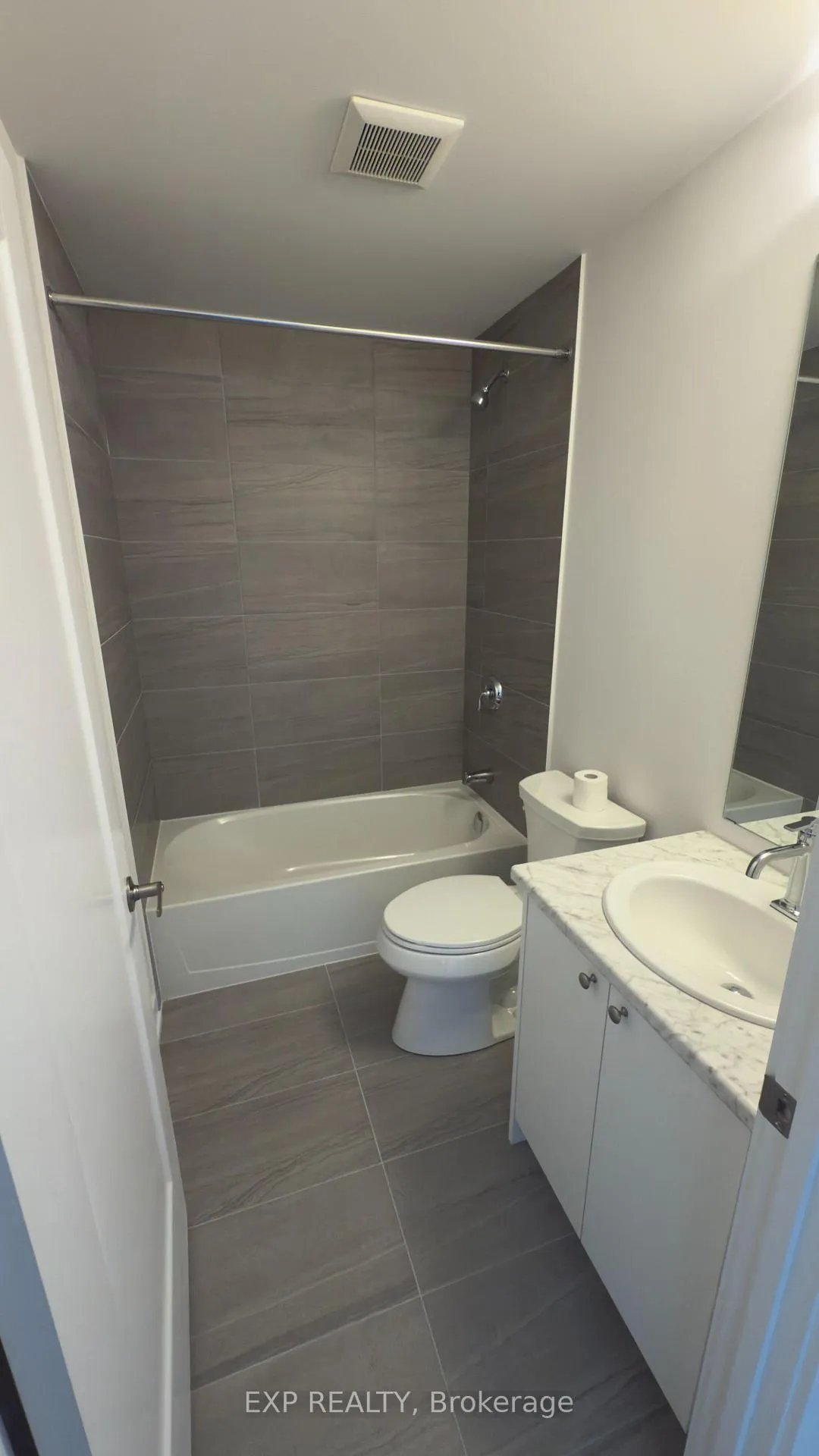 Photo 8 of Unit L20, 40 Palace Street N, Kitchener — HOMEH