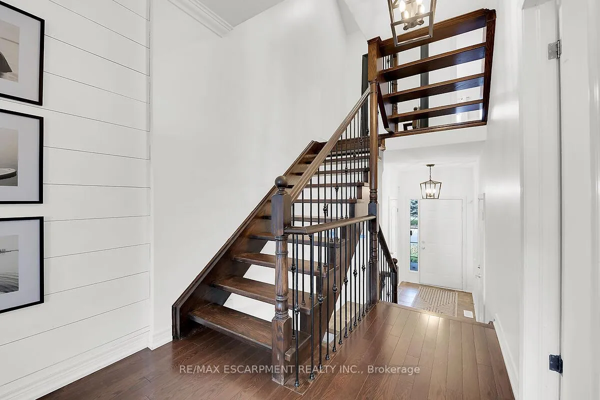 Photo 4 of 80 Myers Lane, Hamilton, Ancaster — HOMEH