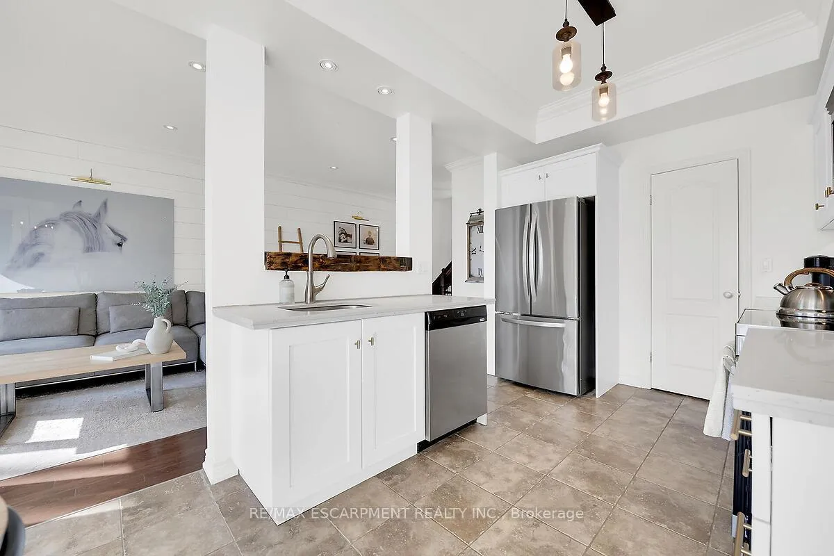 Photo 11 of 80 Myers Lane, Hamilton, Ancaster — HOMEH
