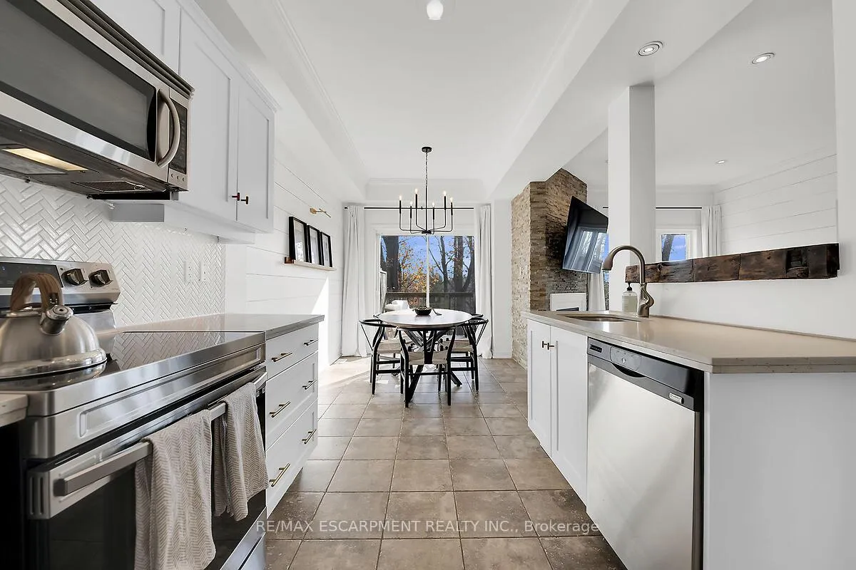 Photo 12 of 80 Myers Lane, Hamilton, Ancaster — HOMEH