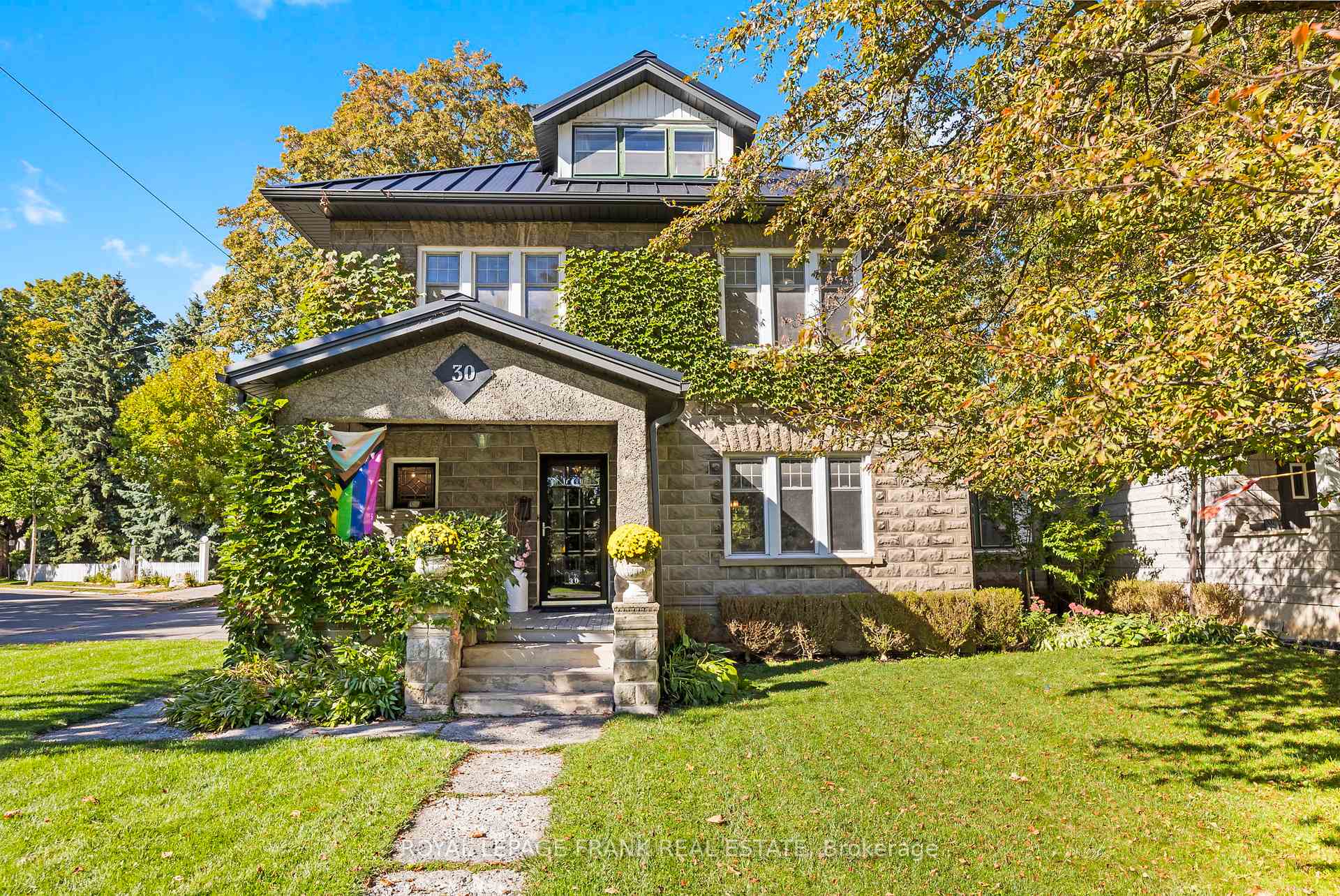 Photo 1 of 30 Lowe Street, Clarington, Bowmanville — HOMEH