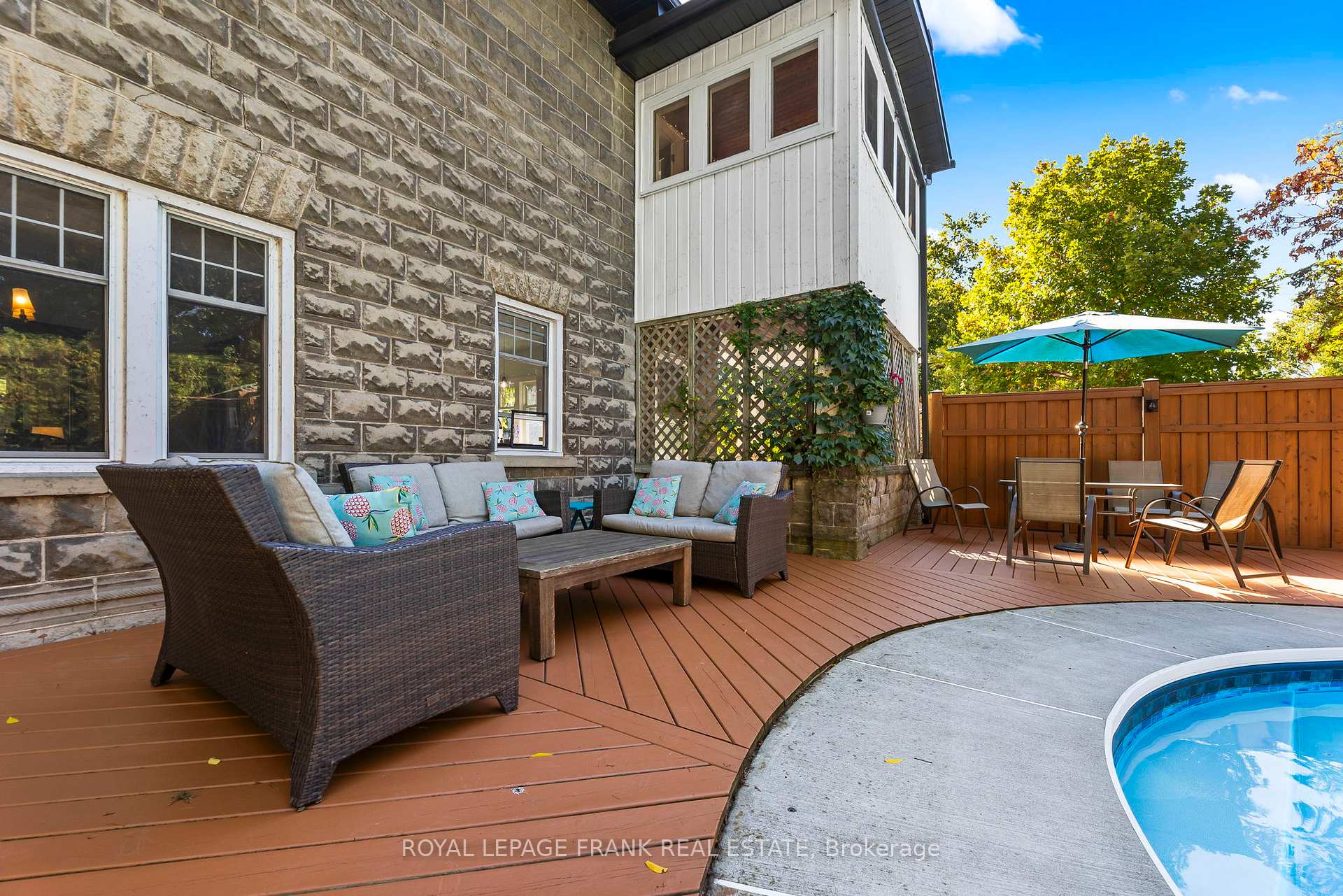 Photo 5 of 30 Lowe Street, Clarington, Bowmanville — HOMEH