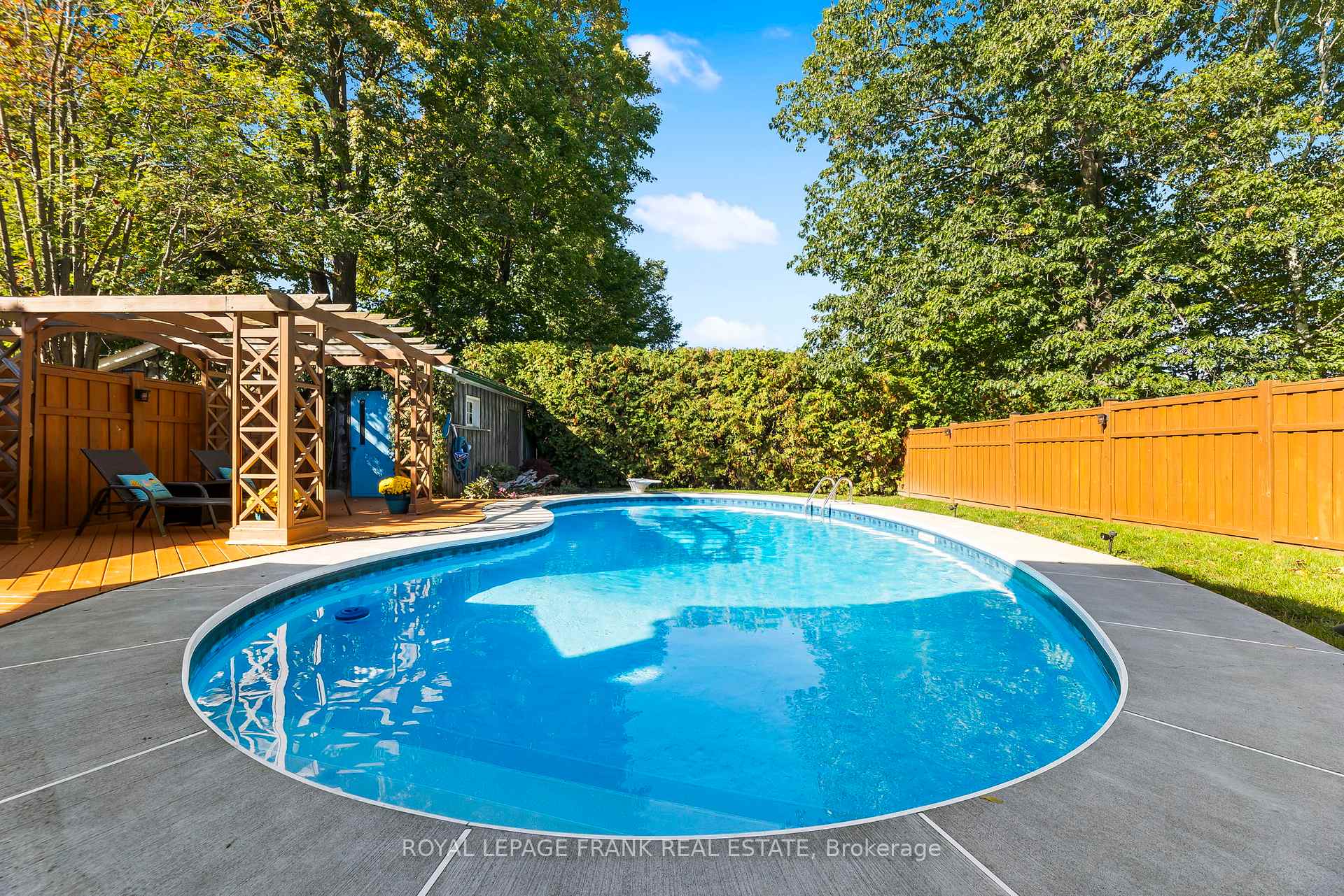Photo 6 of 30 Lowe Street, Clarington, Bowmanville — HOMEH