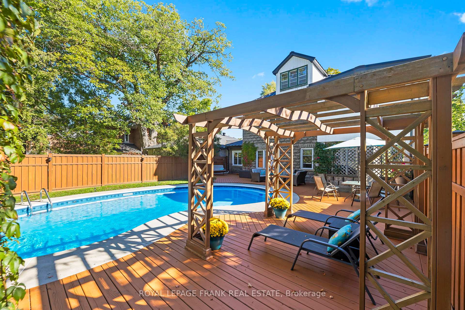 Photo 8 of 30 Lowe Street, Clarington, Bowmanville — HOMEH