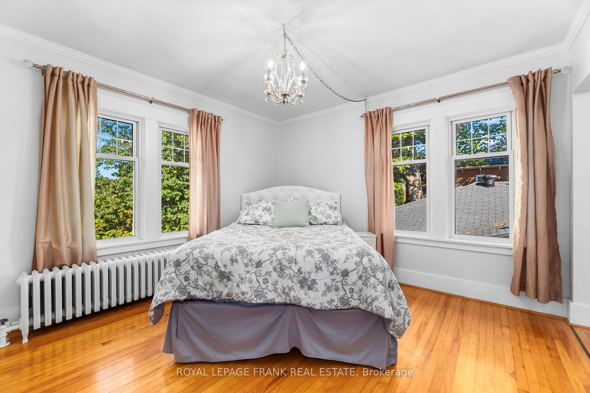 Photo 29 of 30 Lowe Street, Clarington, Bowmanville — HOMEH
