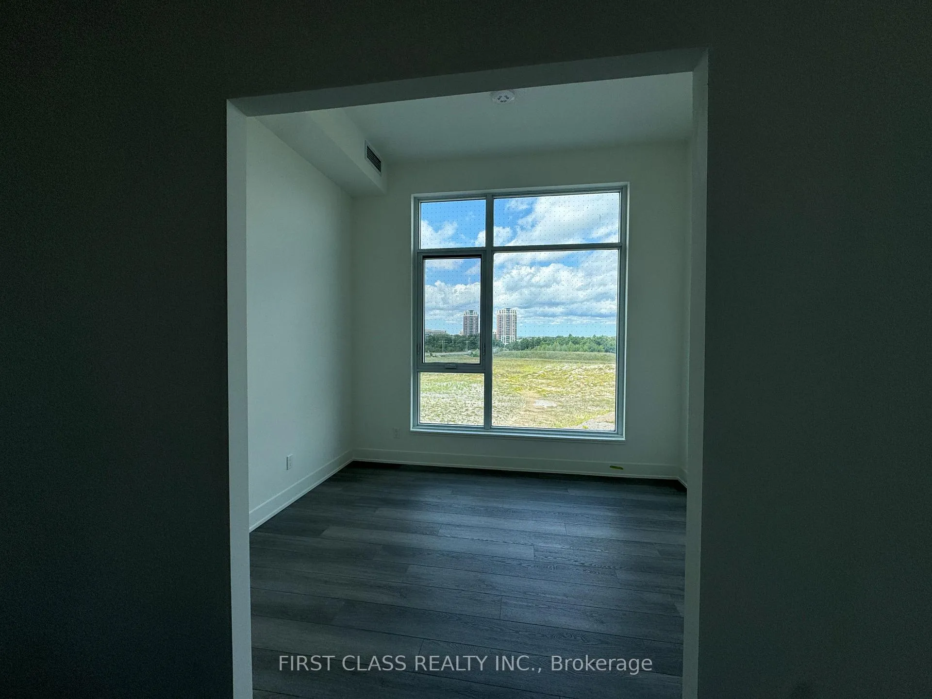 Photo 8 of Unit 304, 56 Andre de Grasse Street, Markham, Unionville — HOMEH