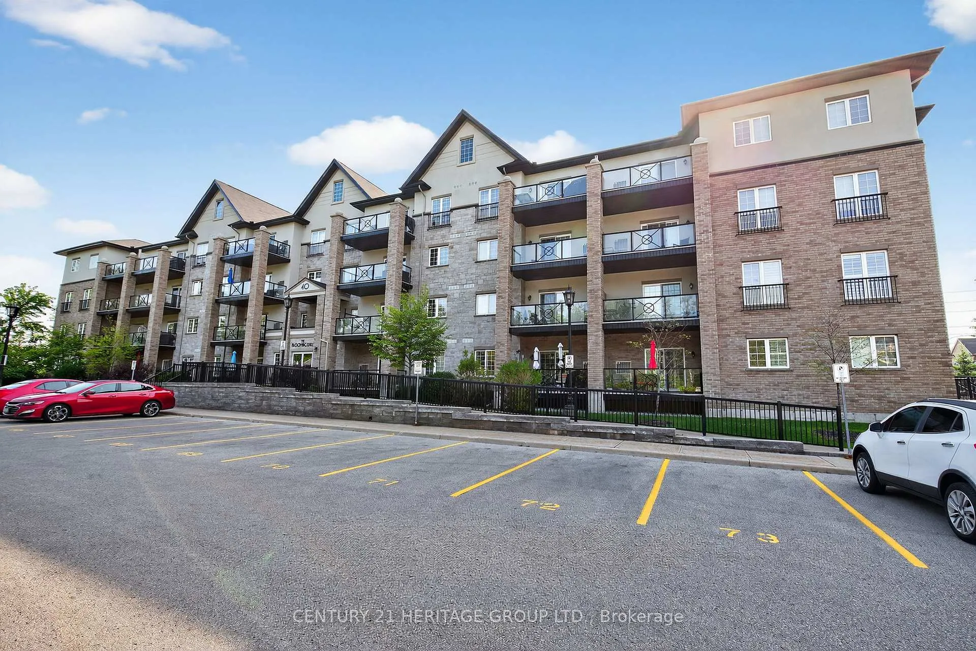 Photo 2 of Unit 206, 40 Ferndale Drive S, Barrie, Ardagh — HOMEH