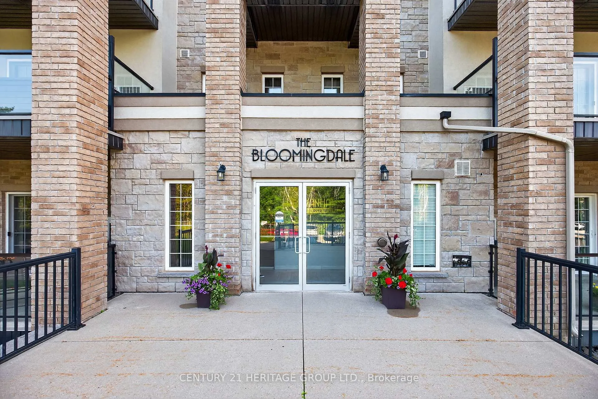 Photo 4 of Unit 206, 40 Ferndale Drive S, Barrie, Ardagh — HOMEH