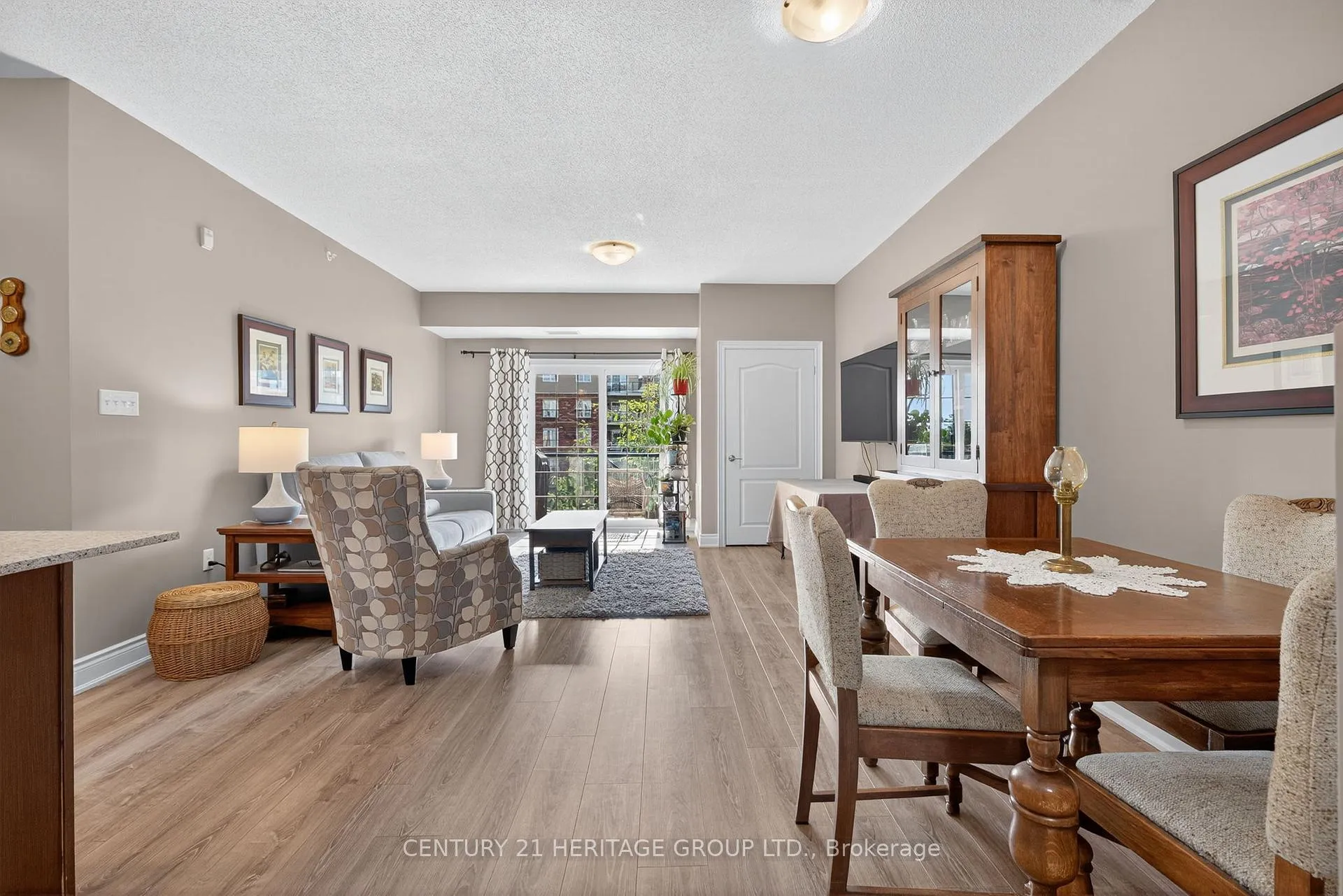 Photo 9 of Unit 206, 40 Ferndale Drive S, Barrie, Ardagh — HOMEH