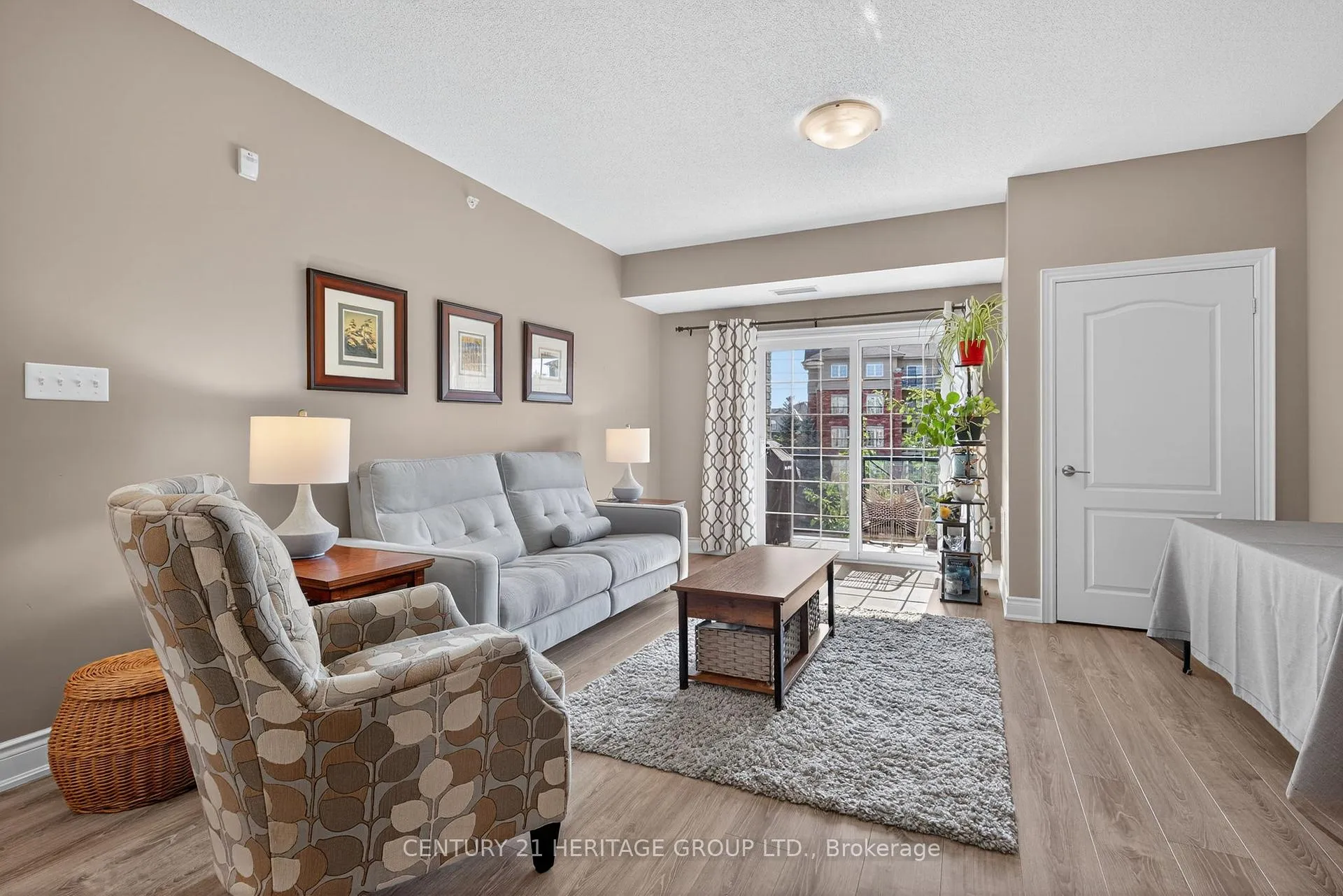 Photo 11 of Unit 206, 40 Ferndale Drive S, Barrie, Ardagh — HOMEH