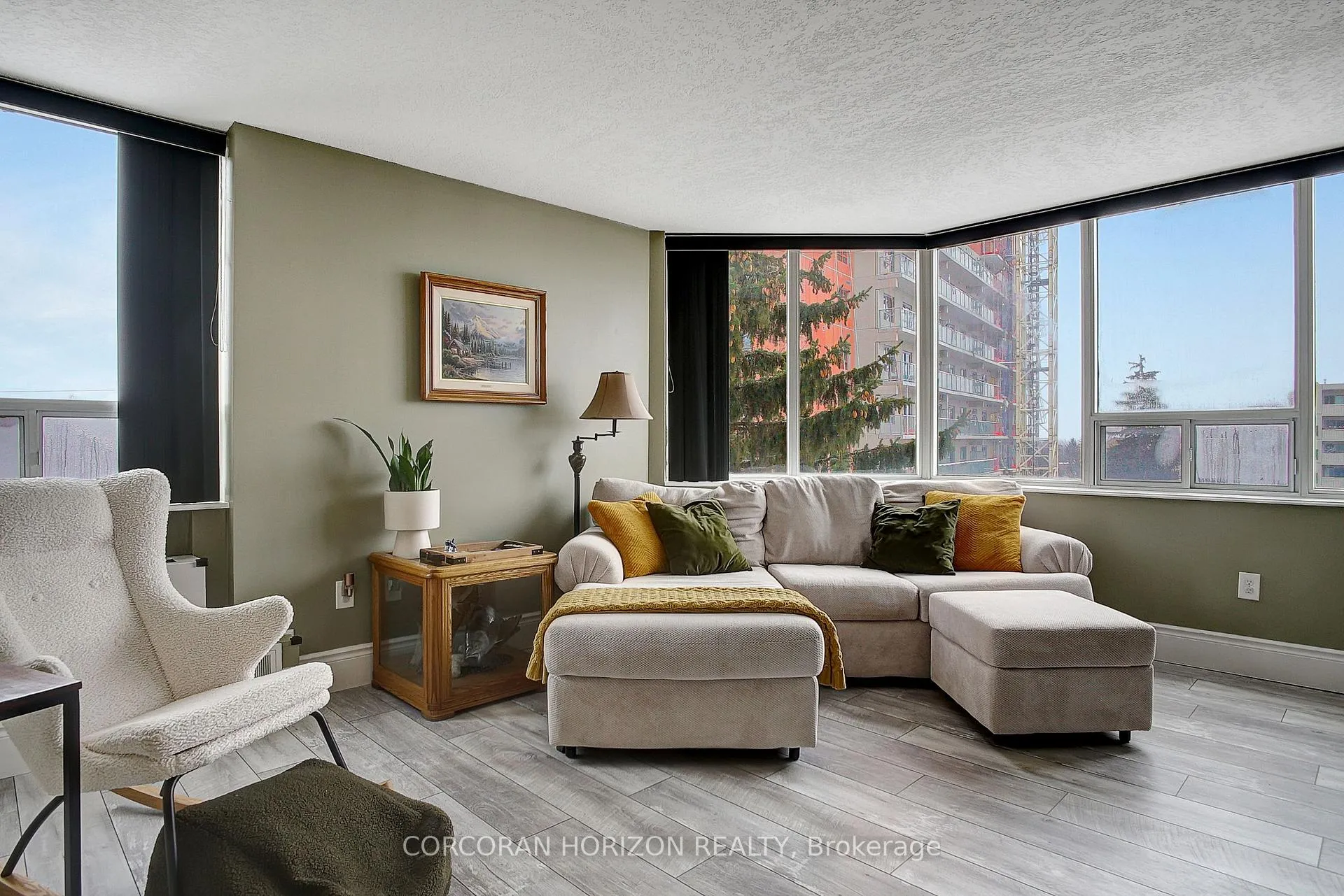 Front of Unit 409, 3227 King Street E