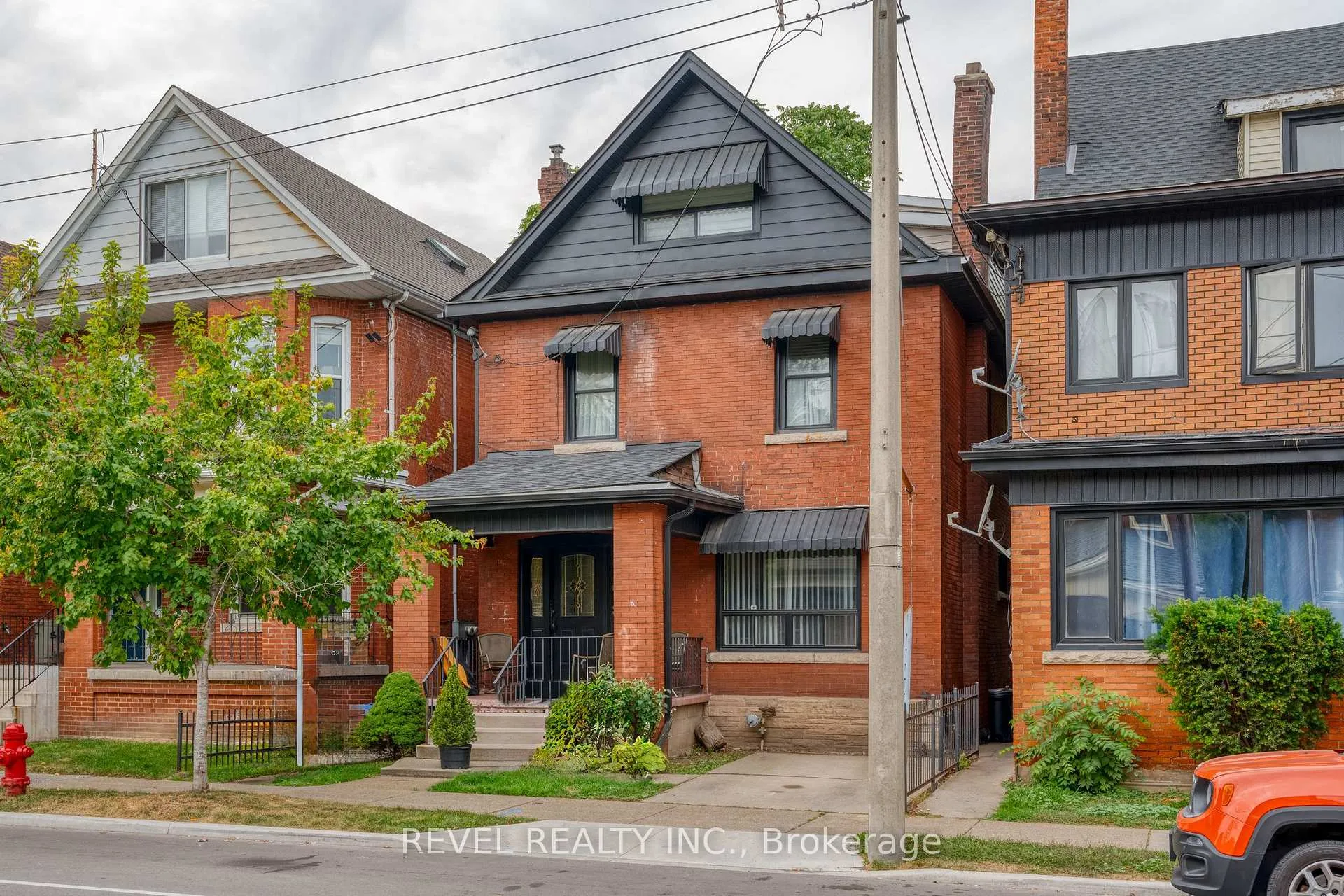 Photo 2 of 34 Sherman Avenue S, Hamilton, Gibson — HOMEH
