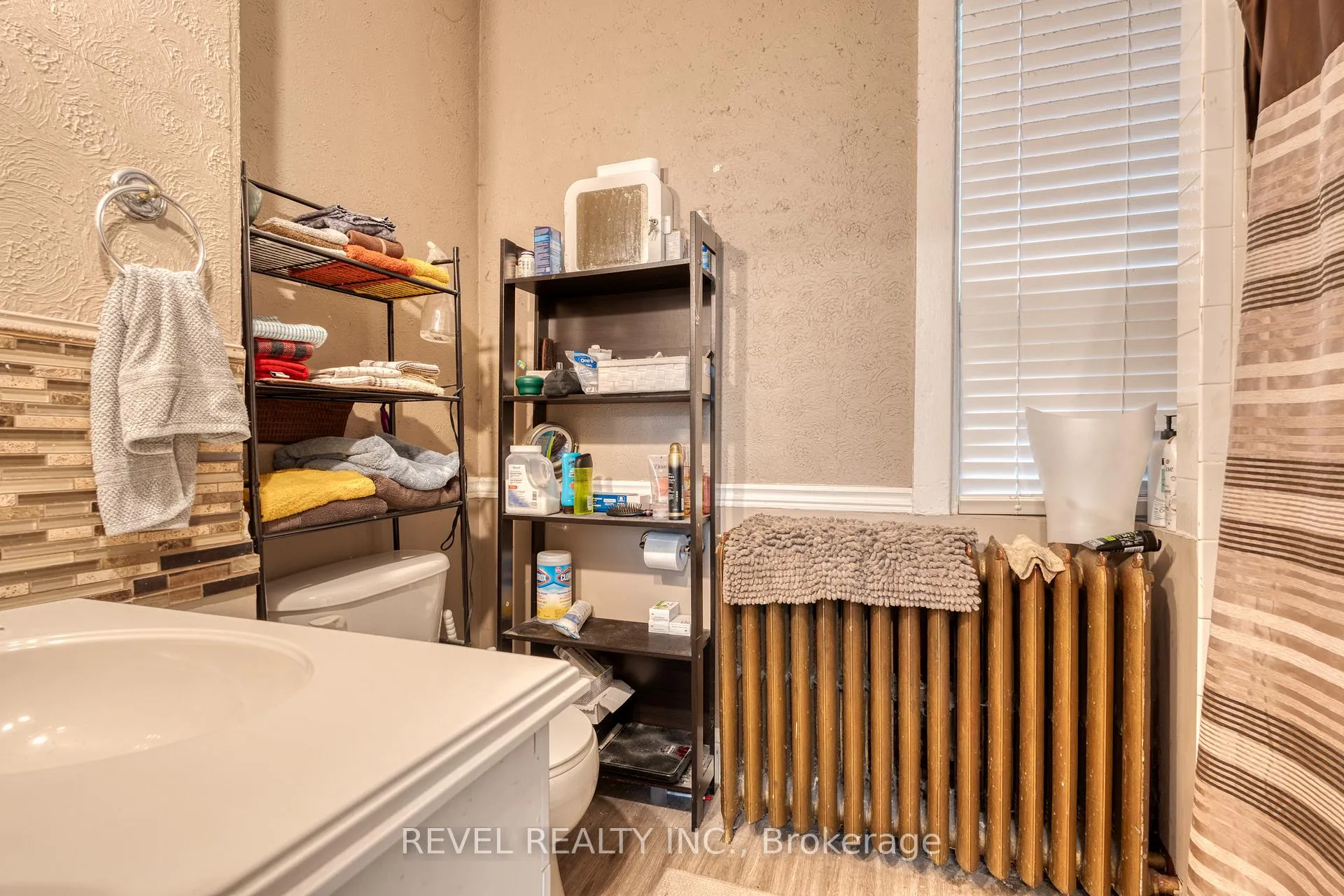 Photo 11 of 34 Sherman Avenue S, Hamilton, Gibson — HOMEH