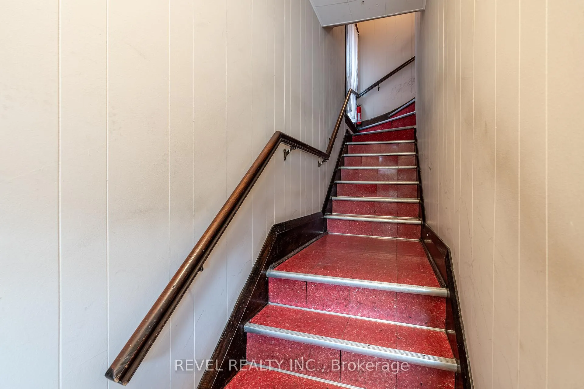Photo 16 of 34 Sherman Avenue S, Hamilton, Gibson — HOMEH