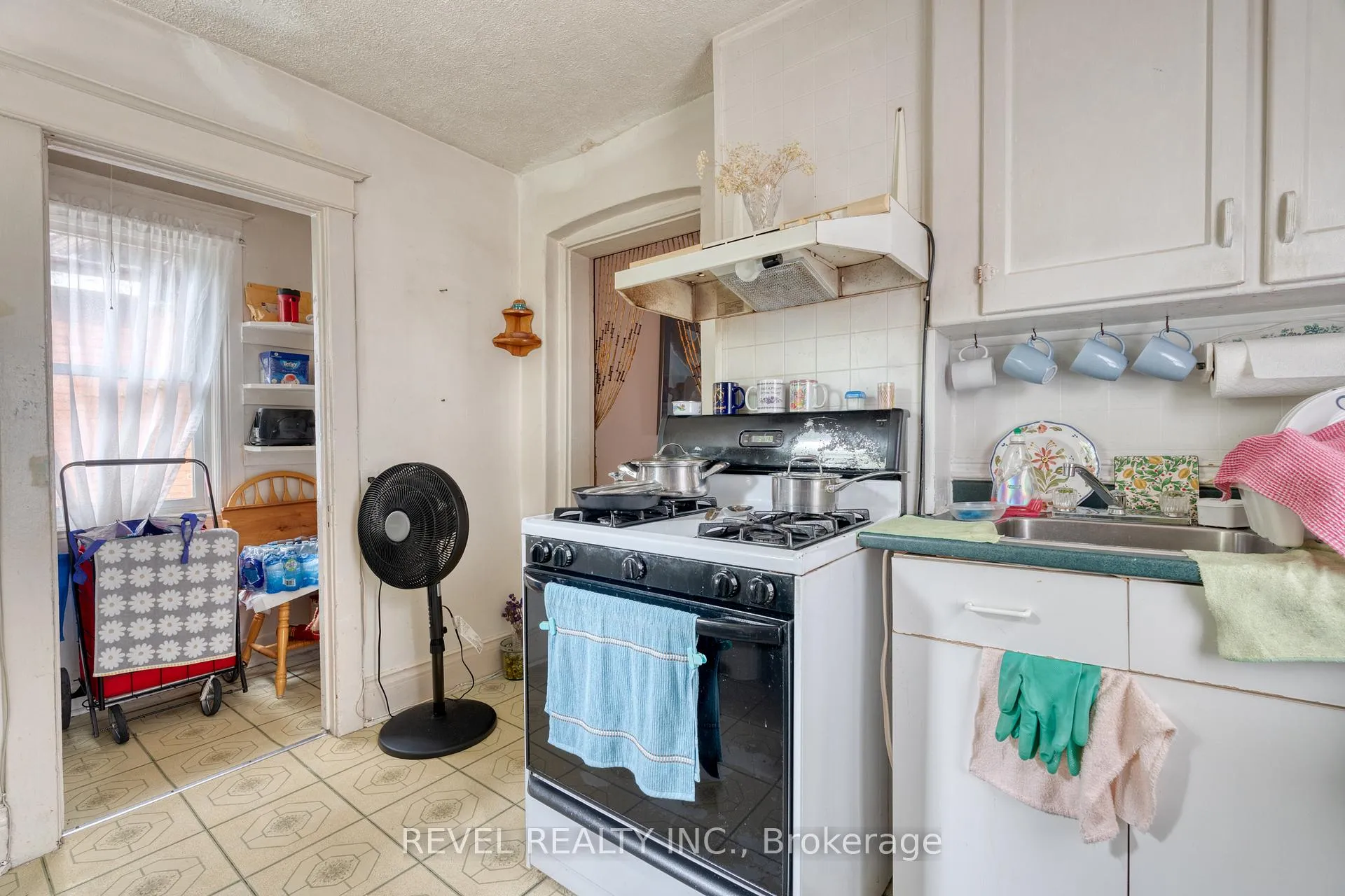 Photo 20 of 34 Sherman Avenue S, Hamilton, Gibson — HOMEH